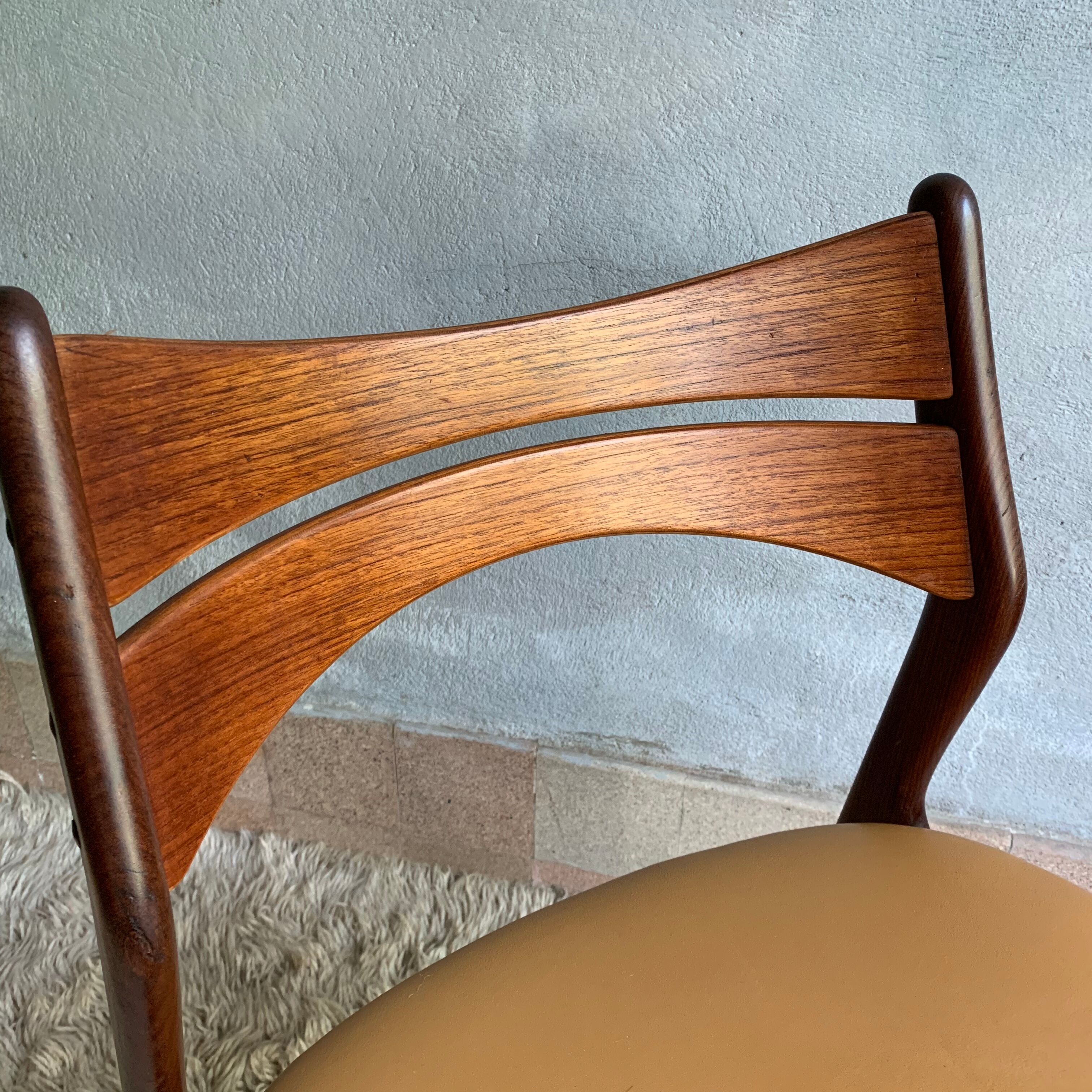 Scandinavian chair Erik Buch in teak and leather