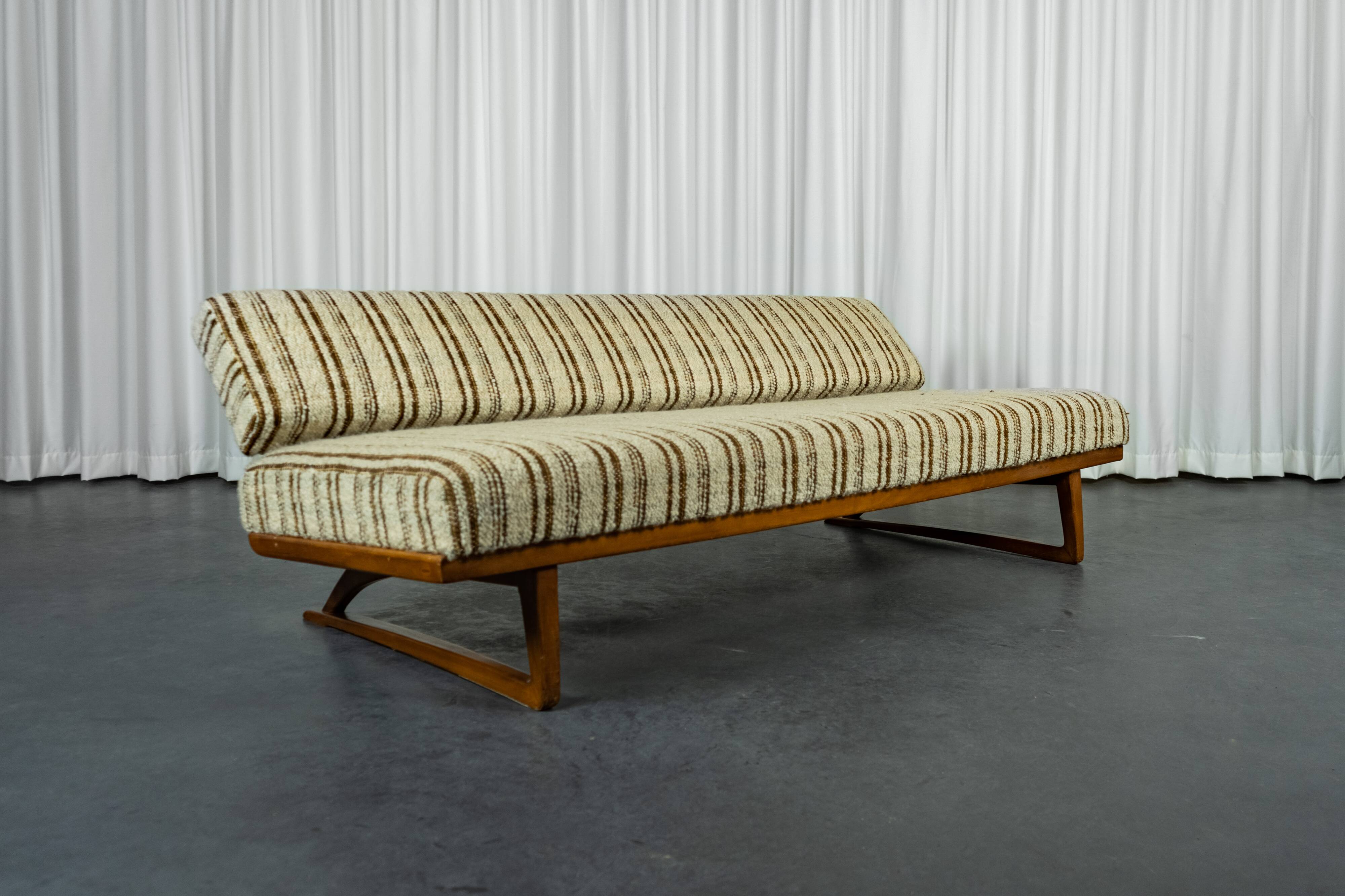 Modernist teak daybed sofa, 1950