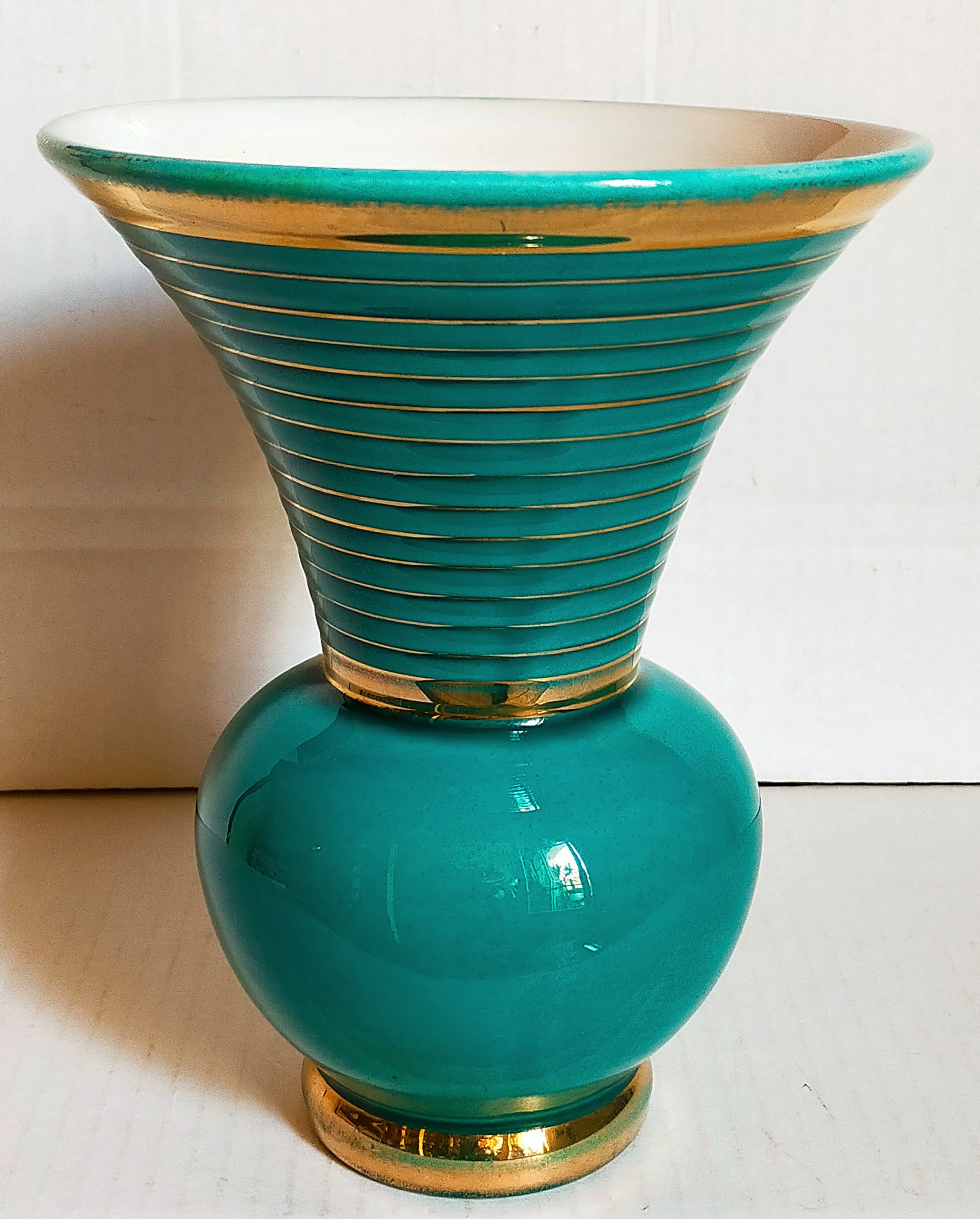 Art-deco vase in green and gold slip
