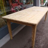 Farm table
