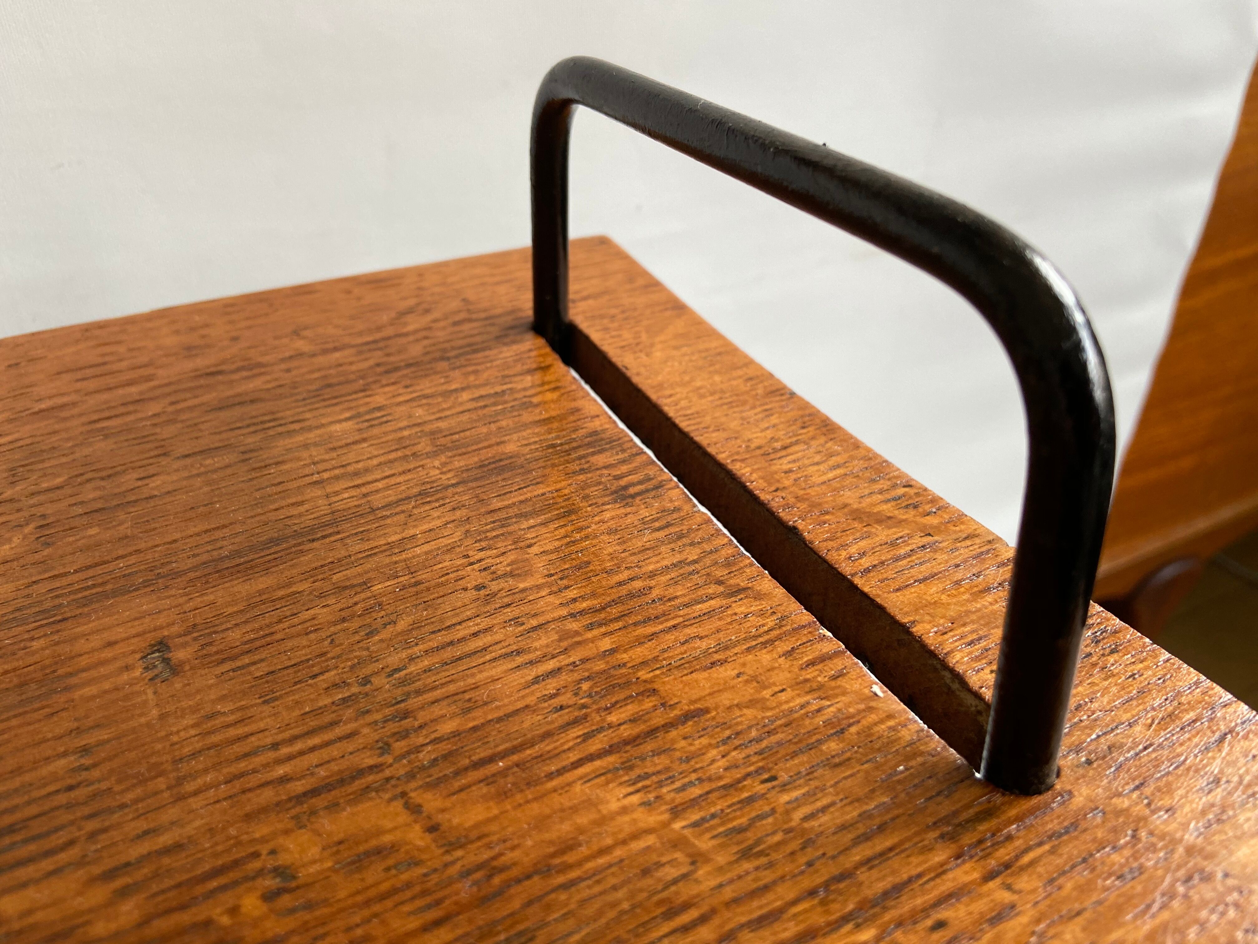 Dessert - metal and wooden sofa tip