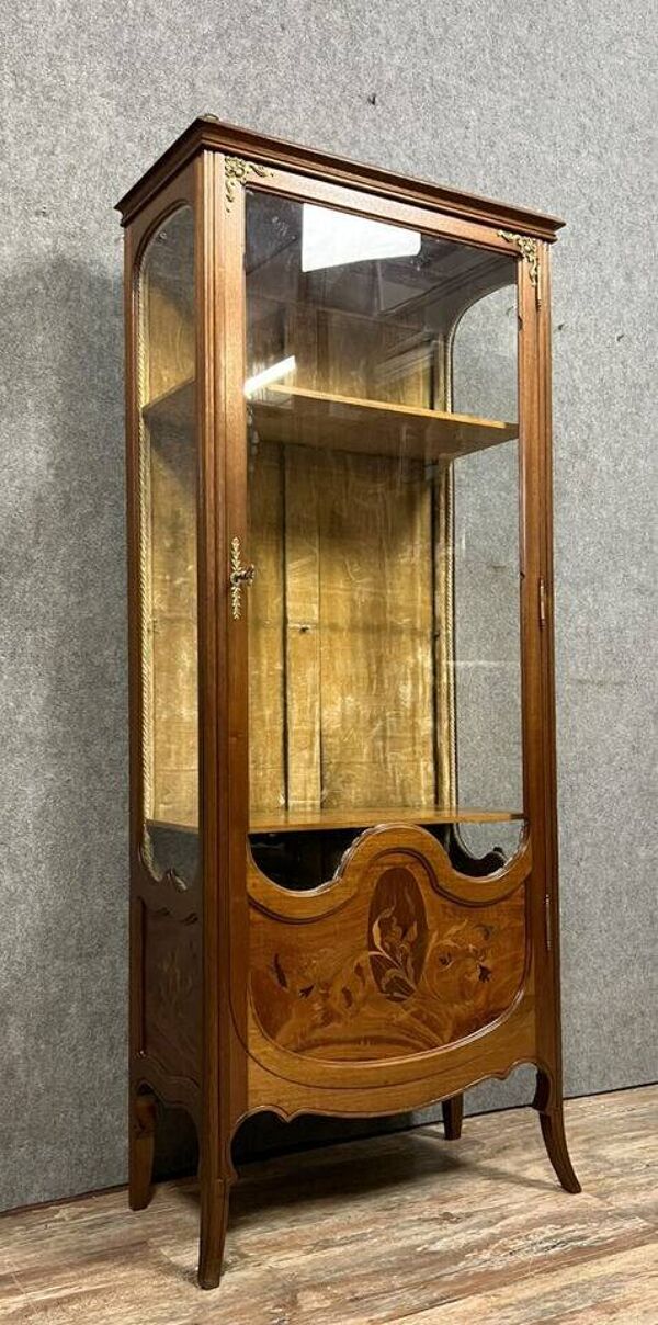 D'après Majorelle : vitrine aux iris époque Art Nouveau en marqueterie fin XIXeme