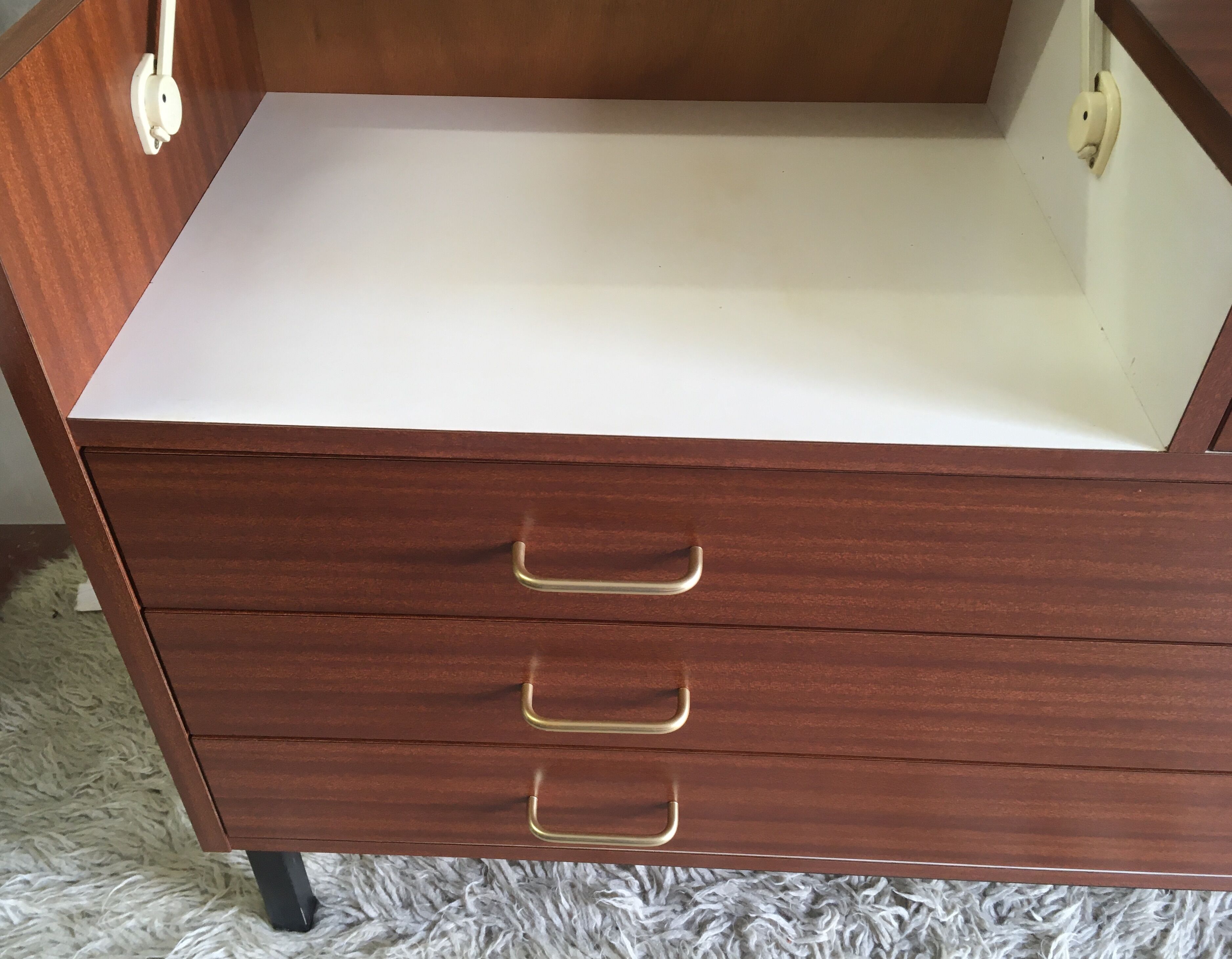 Commode coiffeuse style moderniste années 70