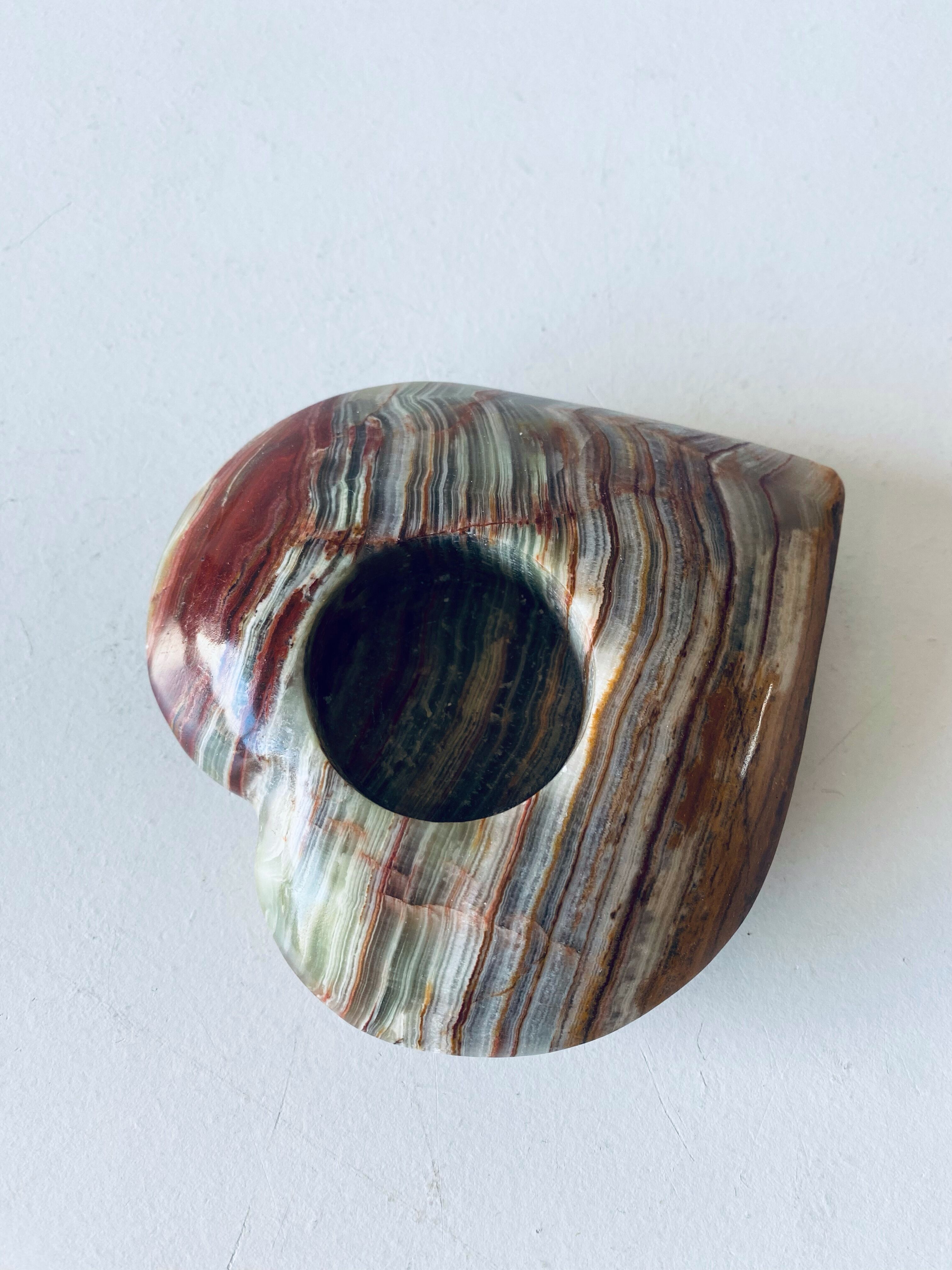 Heart candle holder in onyx
