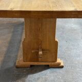 Monastery-style table