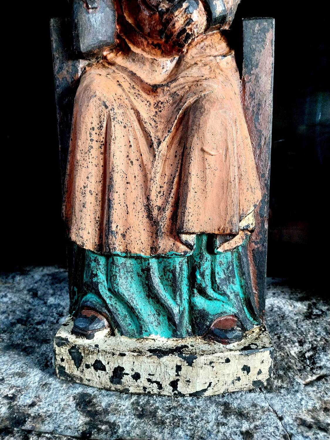 Religious sculpture, saint from the 17th century.
