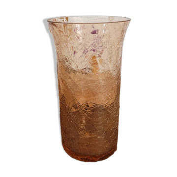 Verre rose en verre craquelé