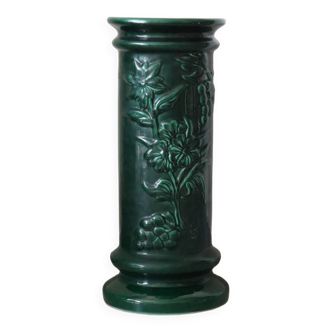 Pedestal column in green ceramic with flower and fruit decoration