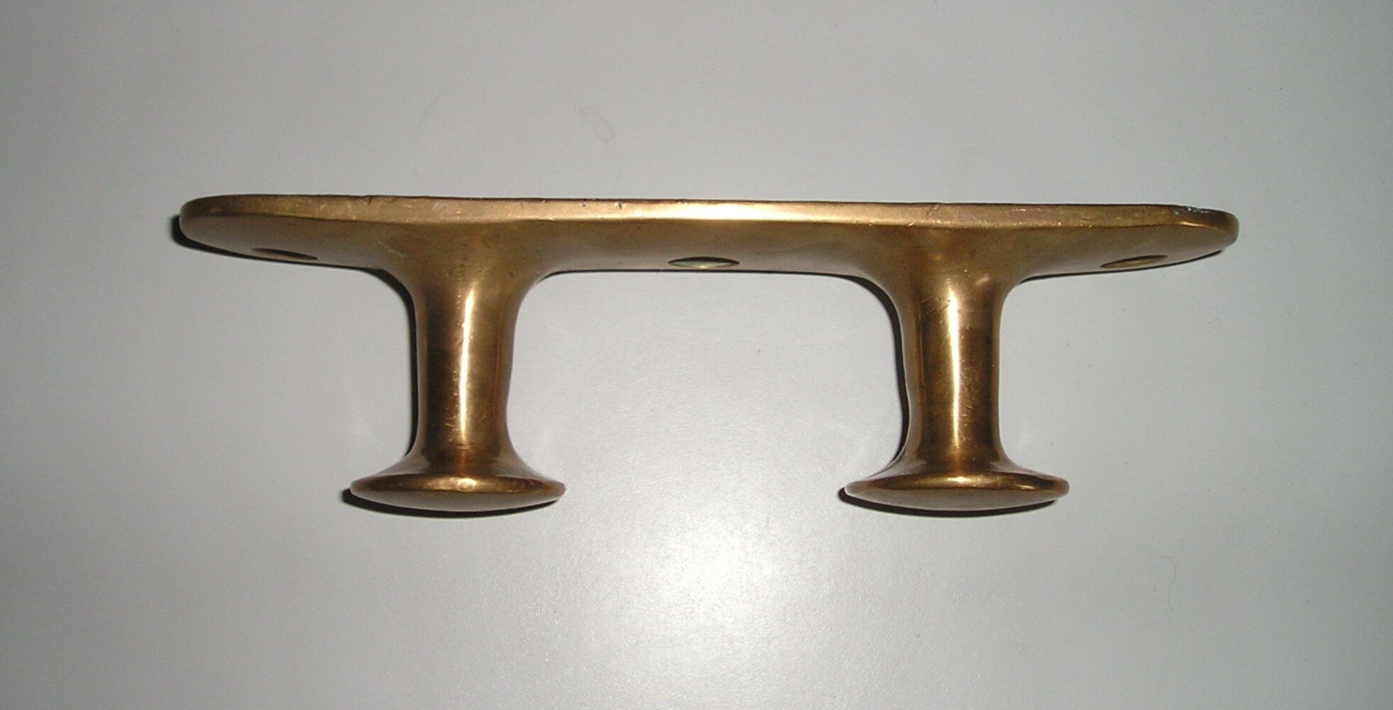 Bronze patères