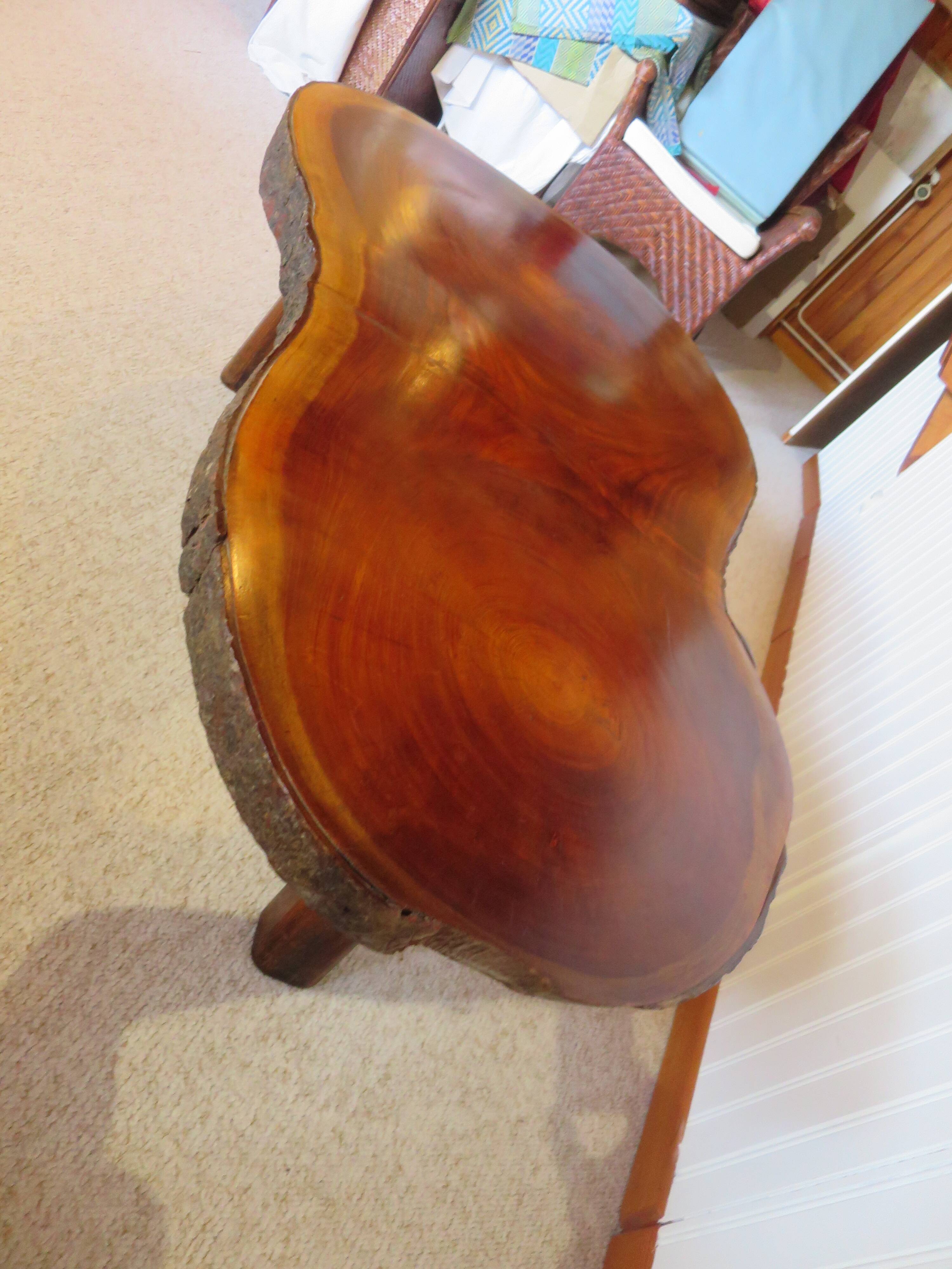 Tripod coffee table - solid okoumé wood - organic shape - brutalist style