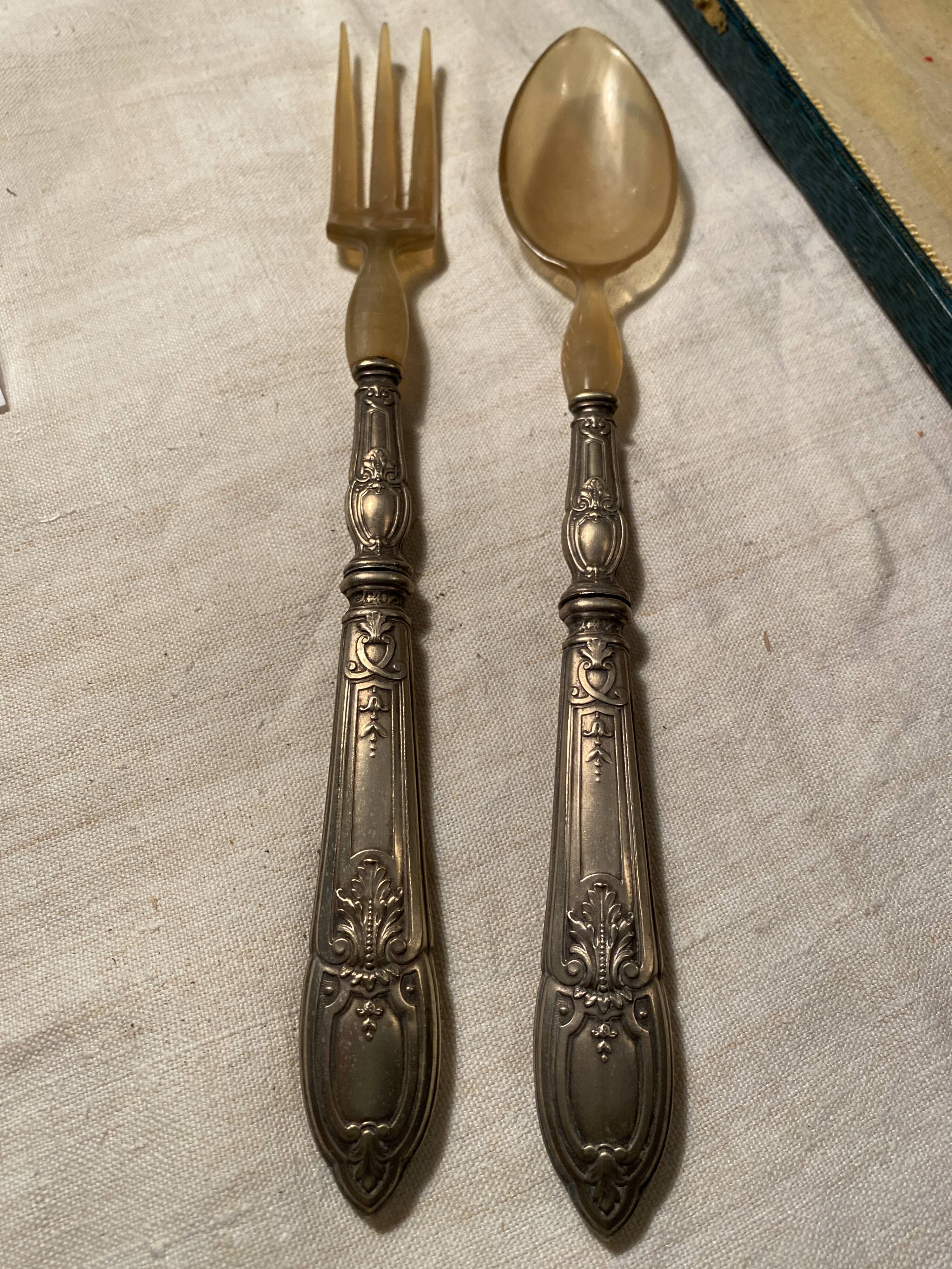 Spoon box and serving fork