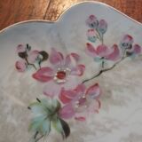 Pair of small porcelain dishes painted with birds and flowers 19th
