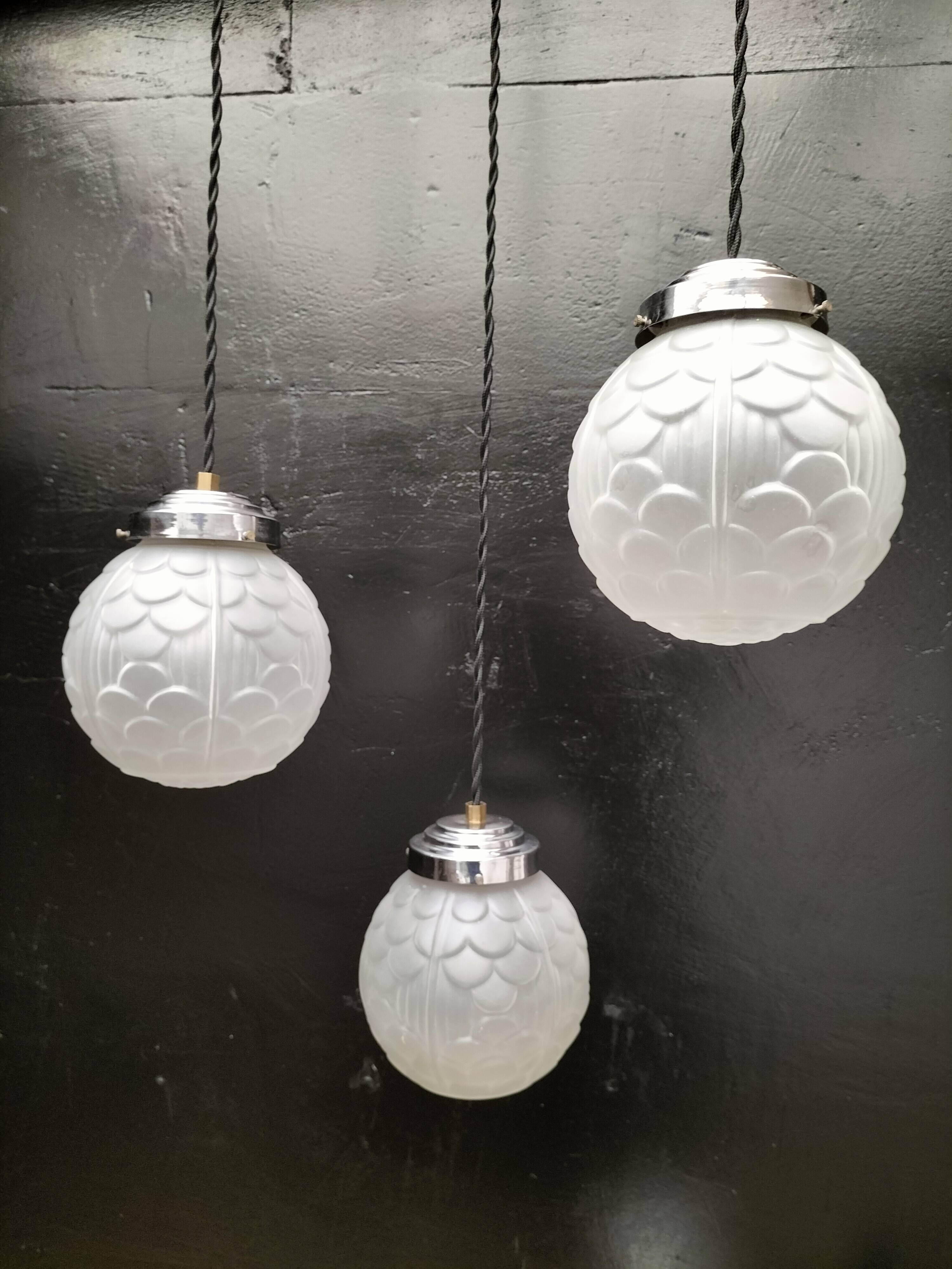 Art deco pendant lights