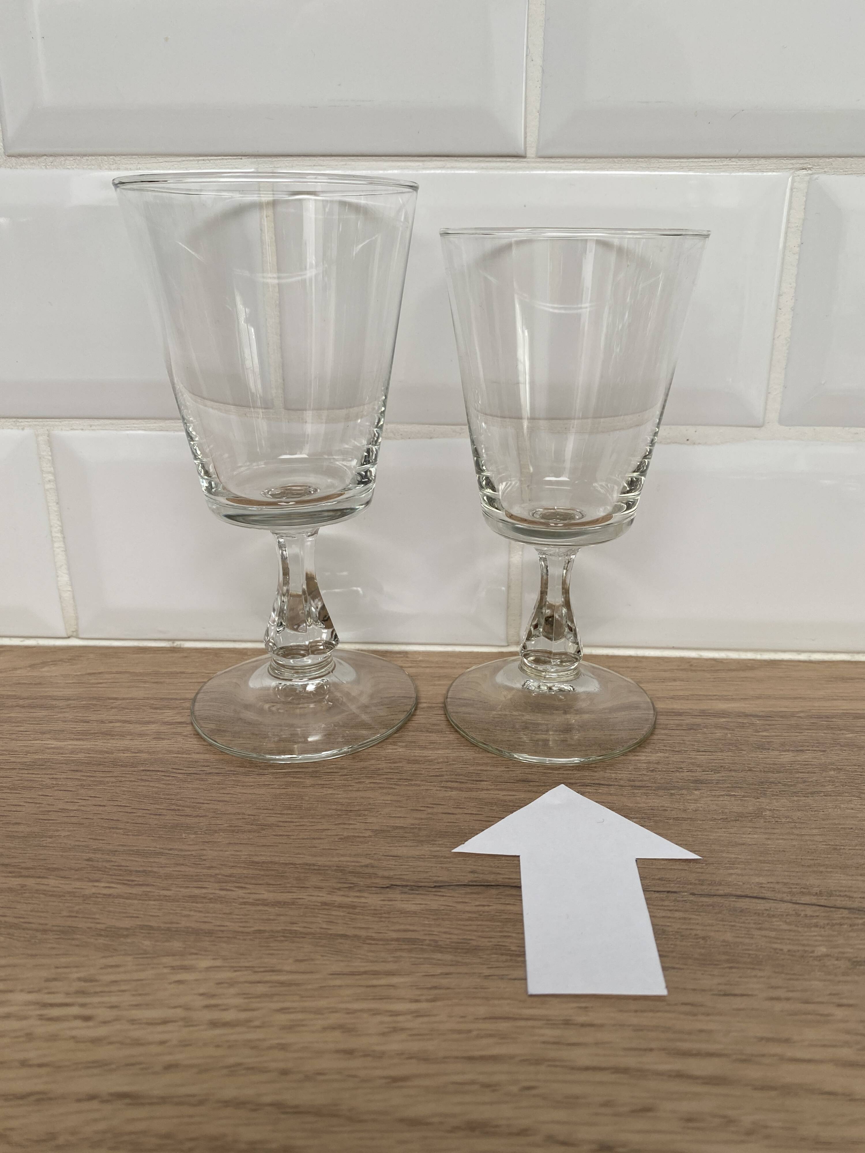Set of 9 white wine glasses