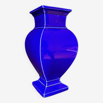 Vase bleu en faïence
