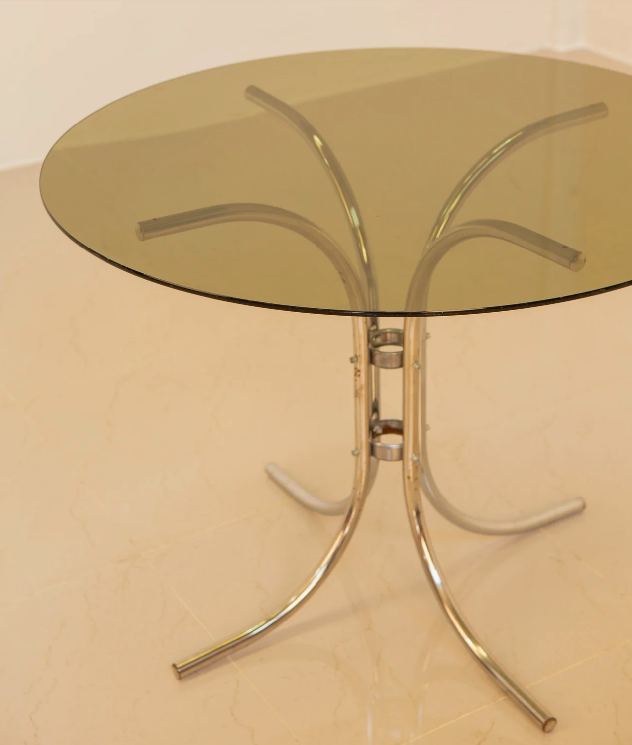 Tulip dining table and smoked glass 80's