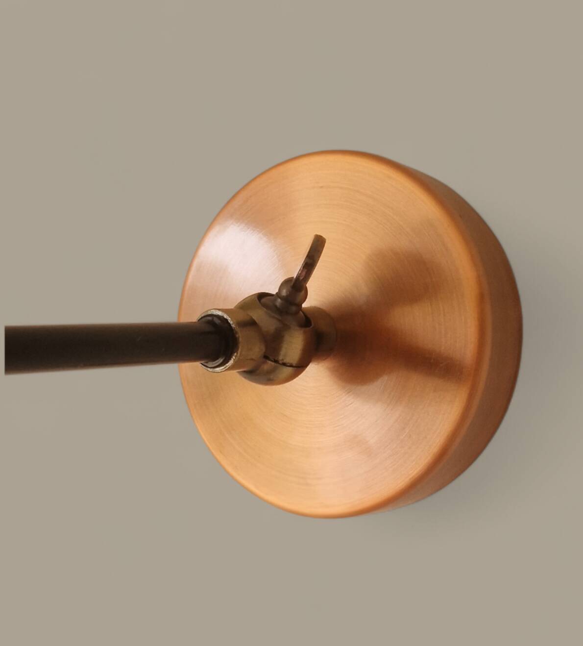 Industrial design wall light - Aluminium and brass