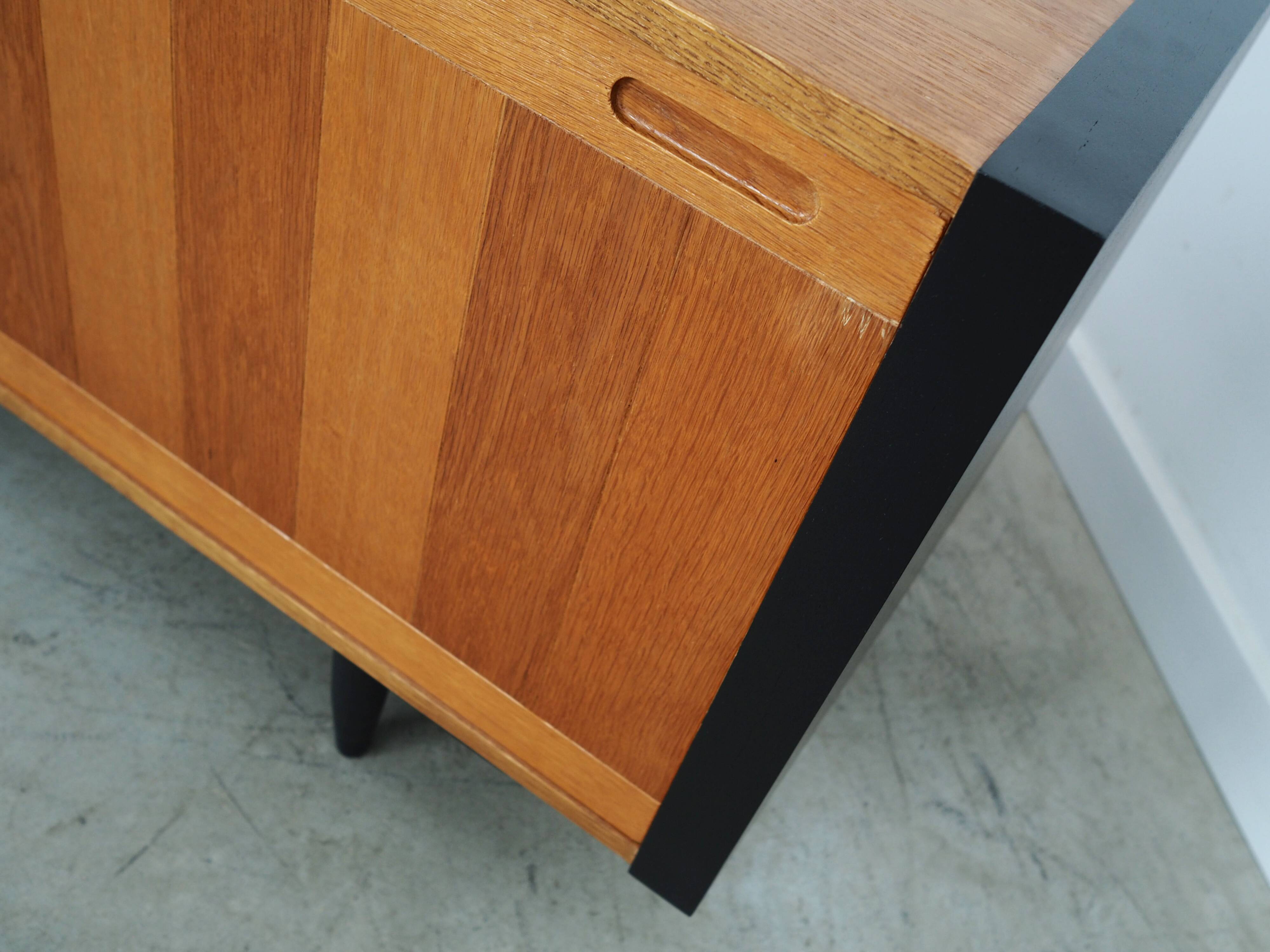 Buffet en frêne, design danois, années 1970, production : Skovby Møbelfabrik
