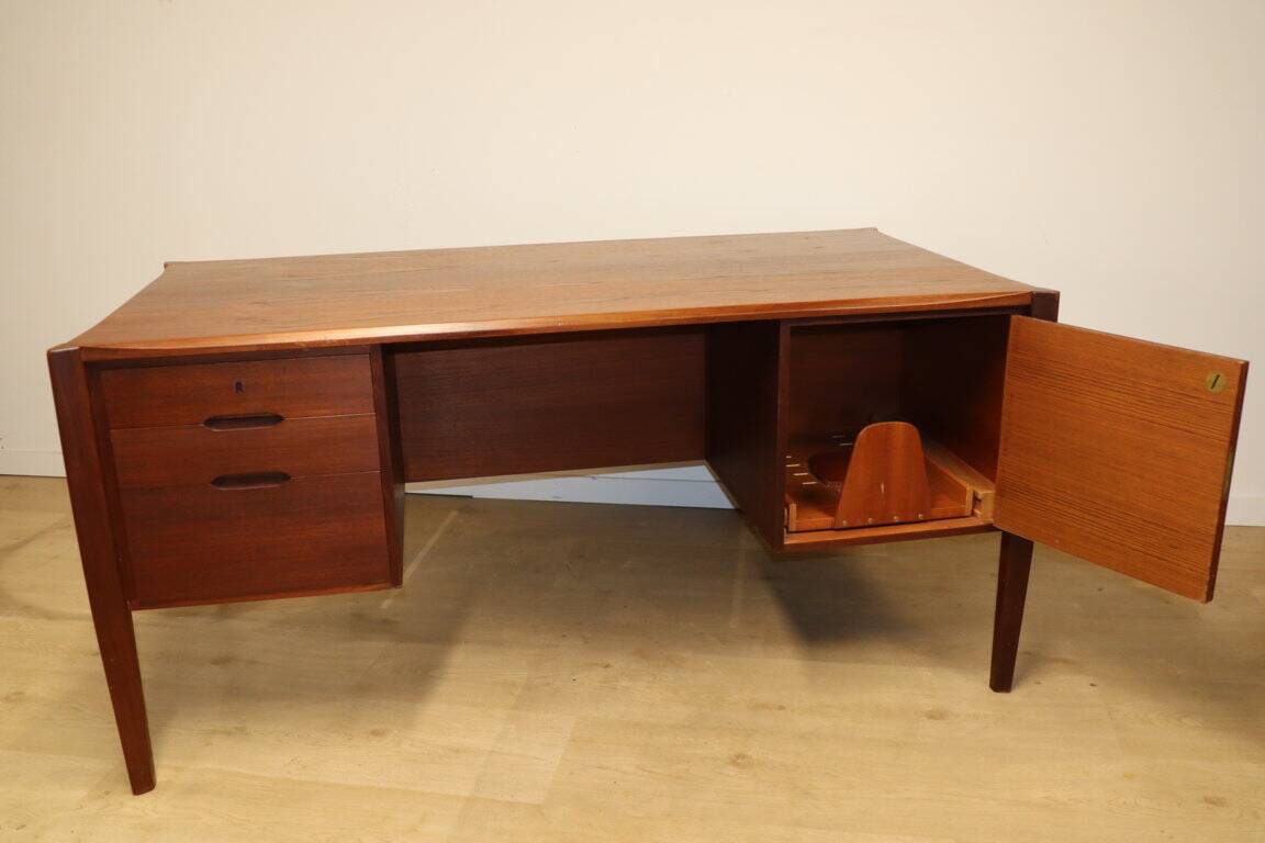 Vintage desk by Wilhelm Renz in double-sided teak, 1960s