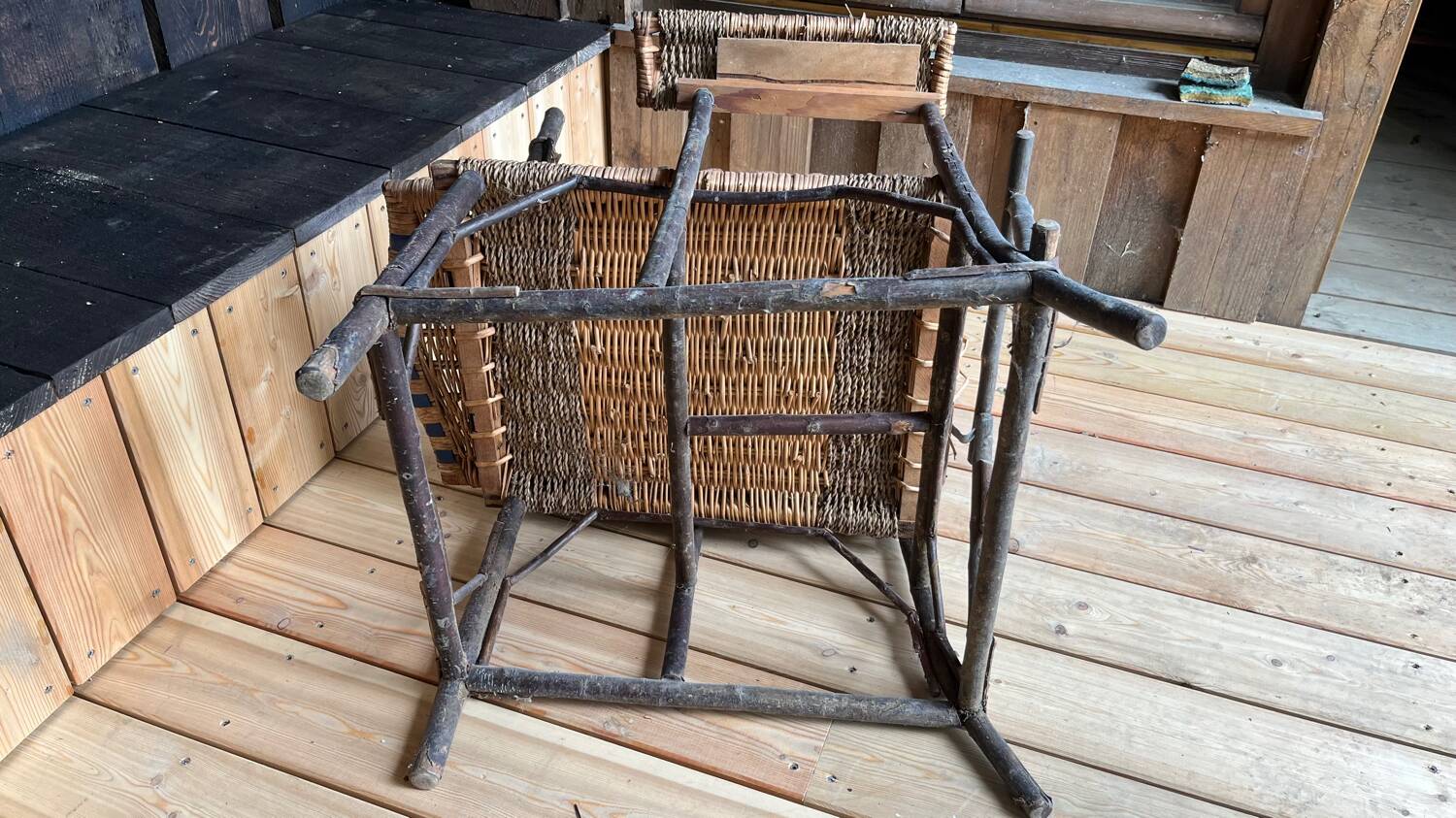 Chaise longue en rotin années 1900