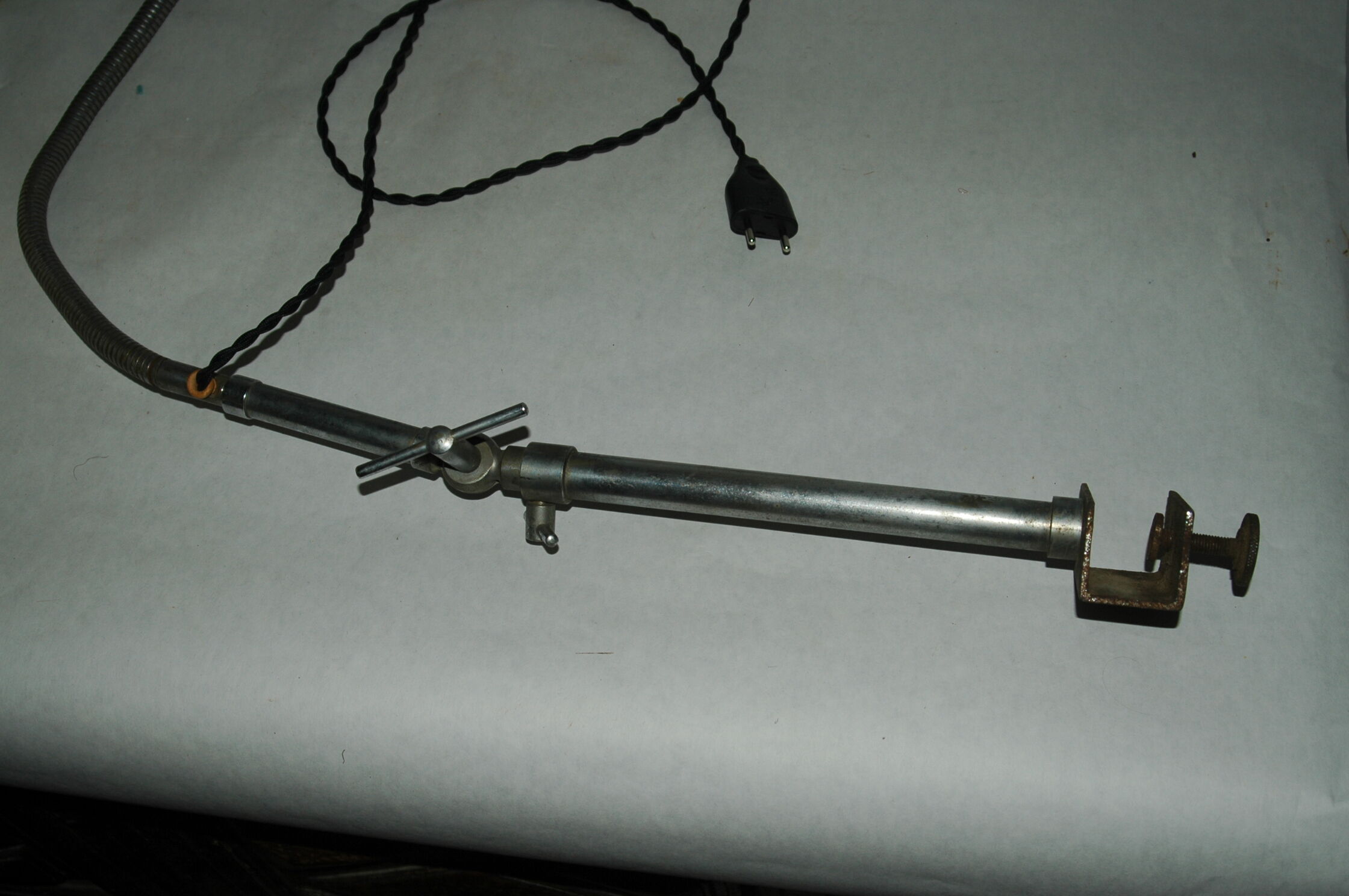 Lampe industrielle d'atelier architecte