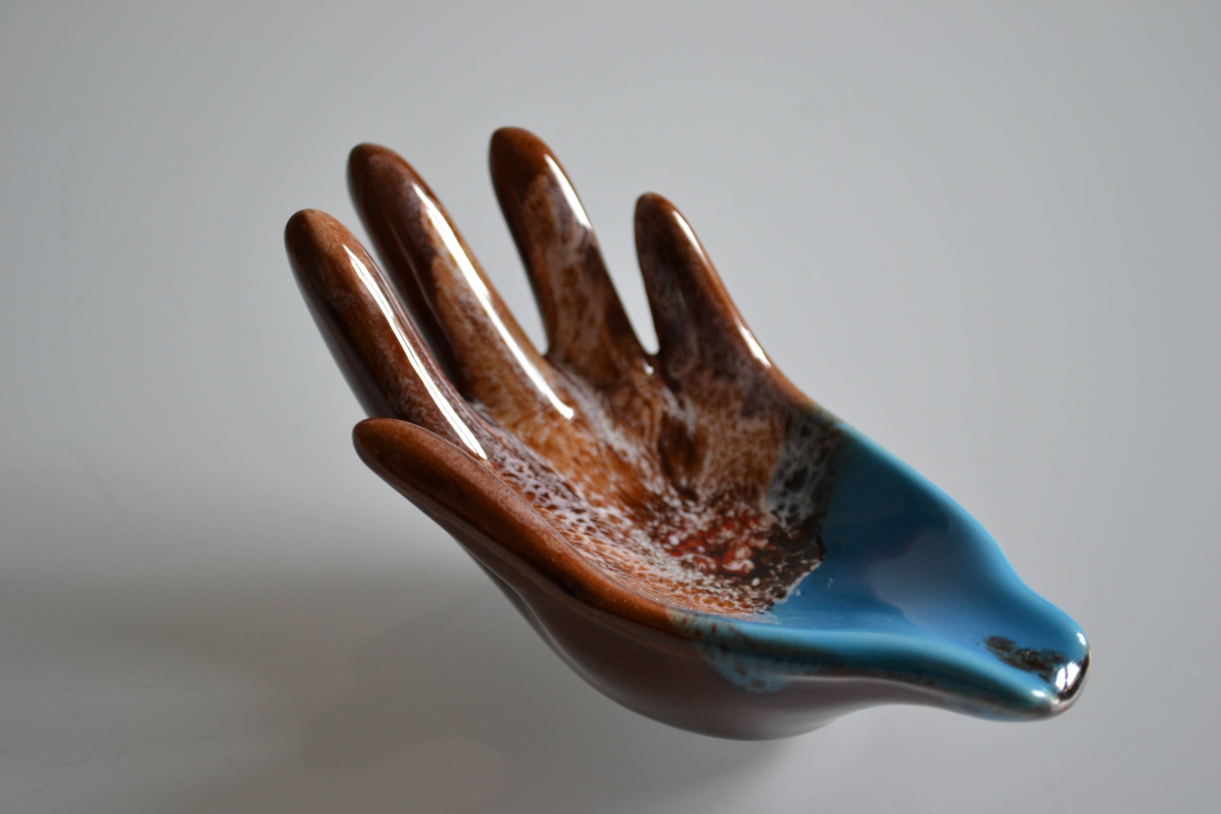 Ceramic pocket tray in the shape of a hand Vallauris France 1970