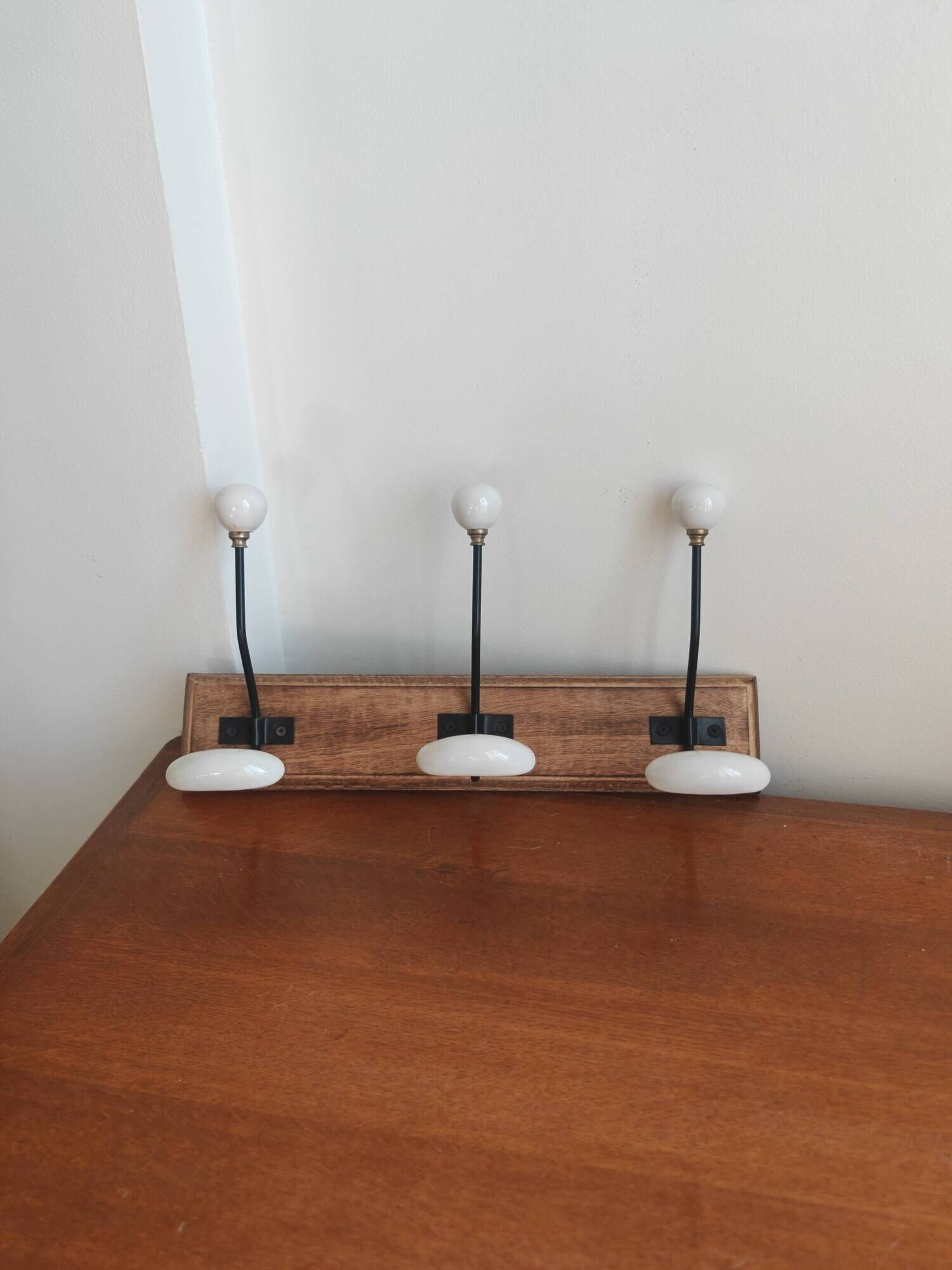 Vintage wooden and white ceramic coat rack – 3 hooks