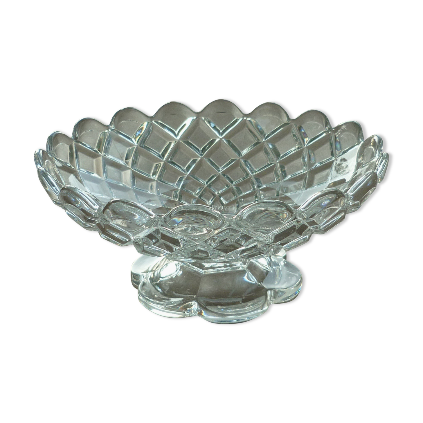 Cut on crystal piedouche signed Baccarat