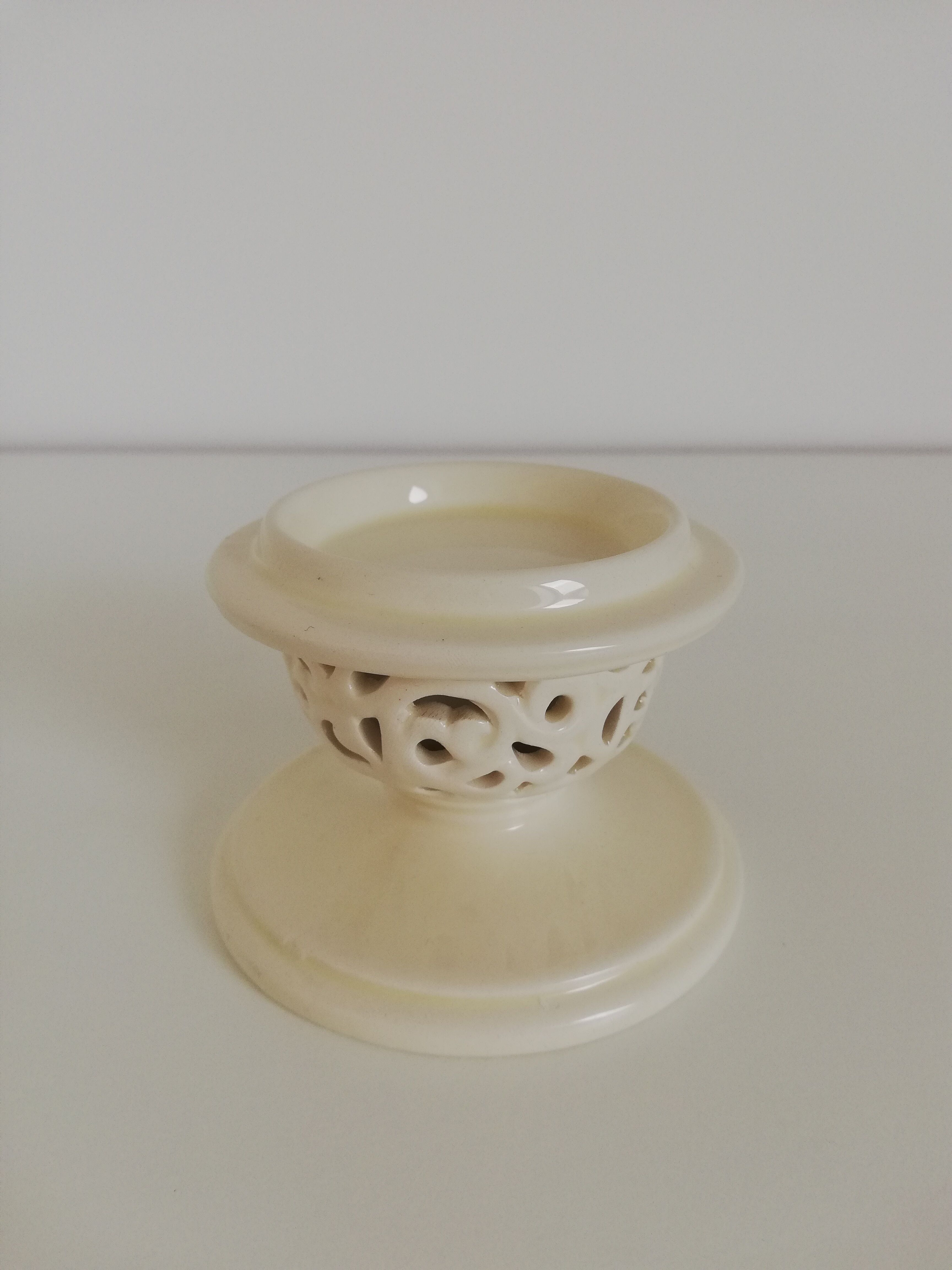 Ceramic candle holder