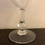 4 verres à pied gravés et soufflés