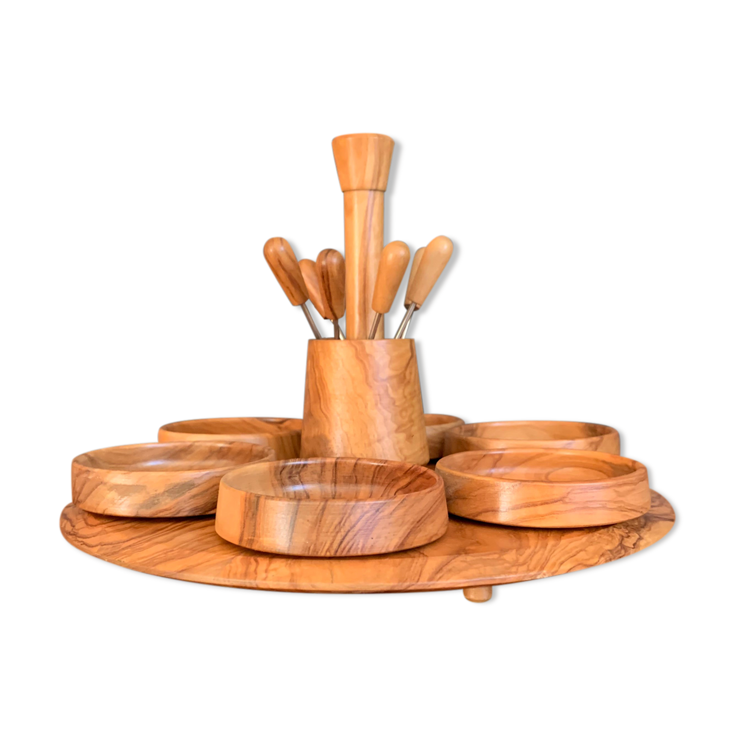 Servant aperitif in olive tree