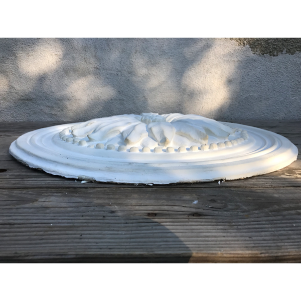 Ancienne rosace de plafond platre dessin fleurs Selency Ancienne rosace de plafond platre dessin fleurs Selency