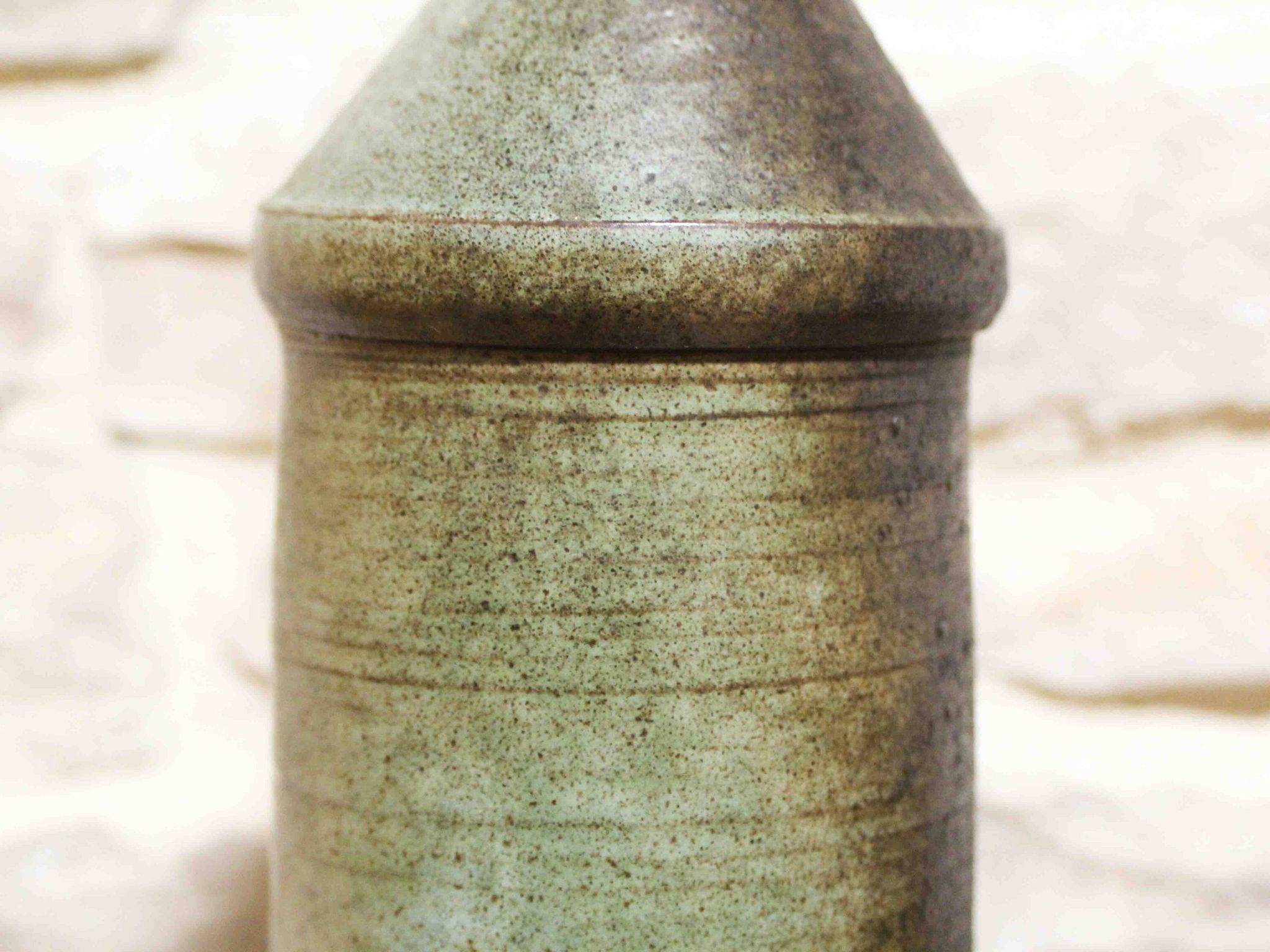 Grande bouteille en céramique émaillé par Michel Woop à Grimaud