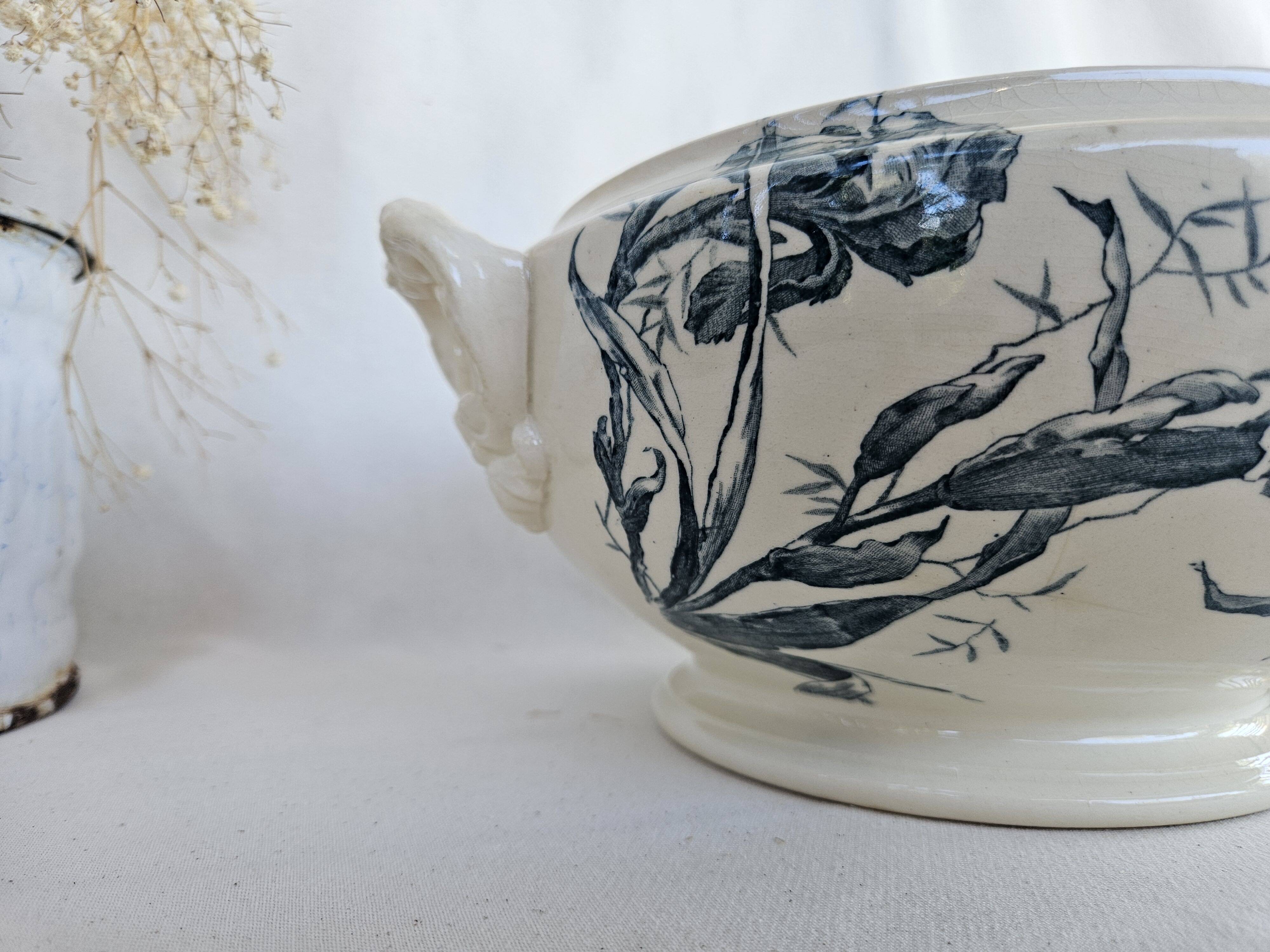 Soupière ancienne gien modèle iris