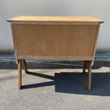 Dresser compass feet