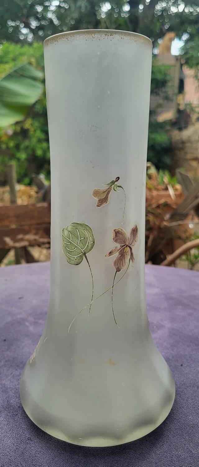 Legras vase, table bouquetier model "violet"