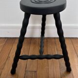 Tripod stool with spool legs
