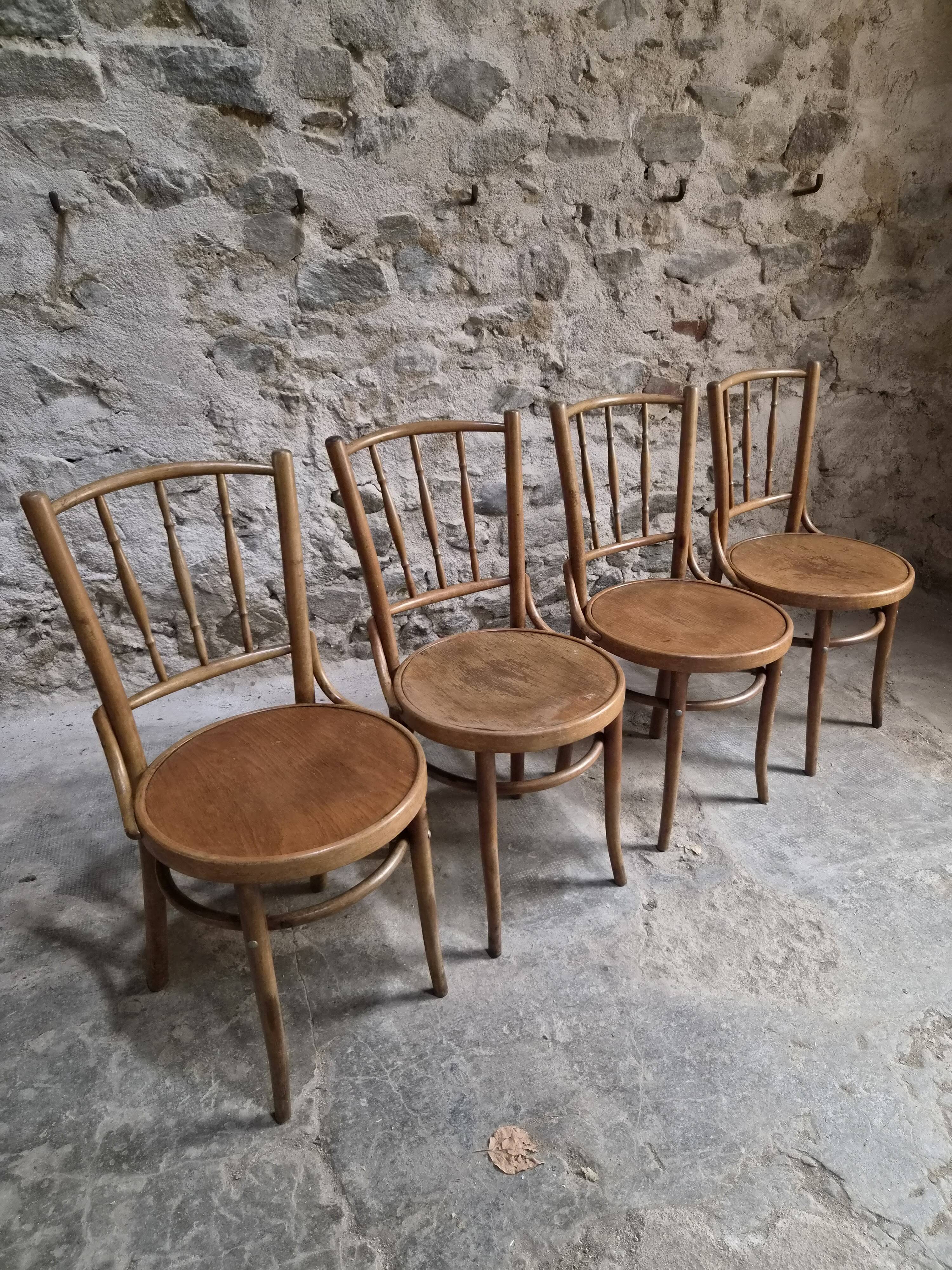 Set of 4 Fischel bentwood bistro chairs, Czechoslovakia, circa 1930–1950.