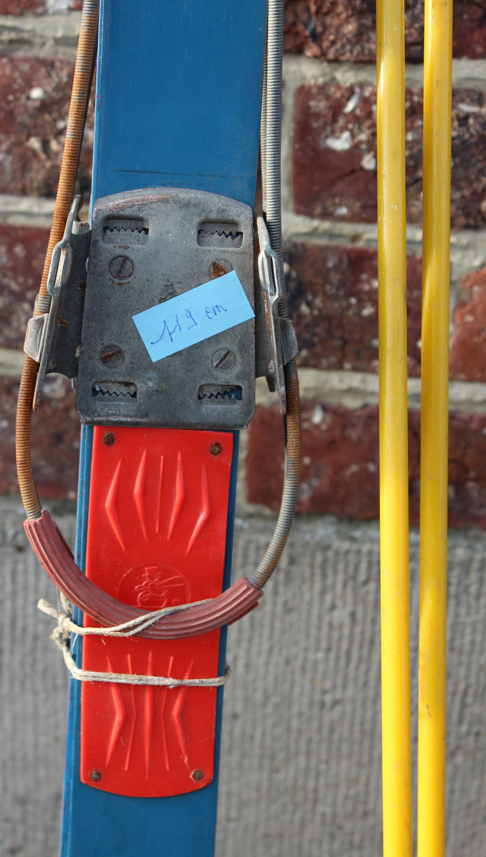 Retro pair of ski's child in blue wood 119 cm