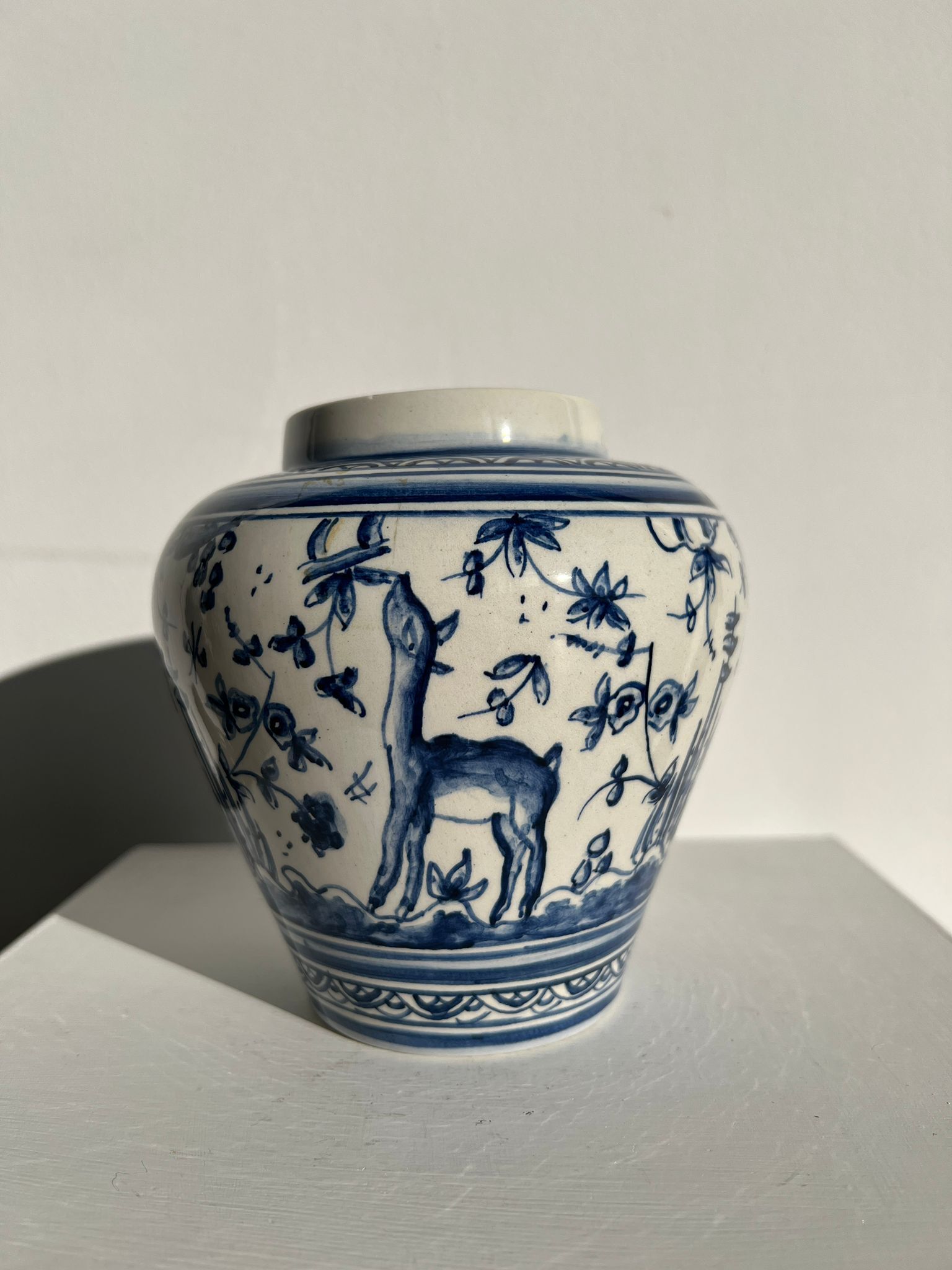 Blue and white Portuguese handmade vase with stylized pastoral pattern H:12,5cm