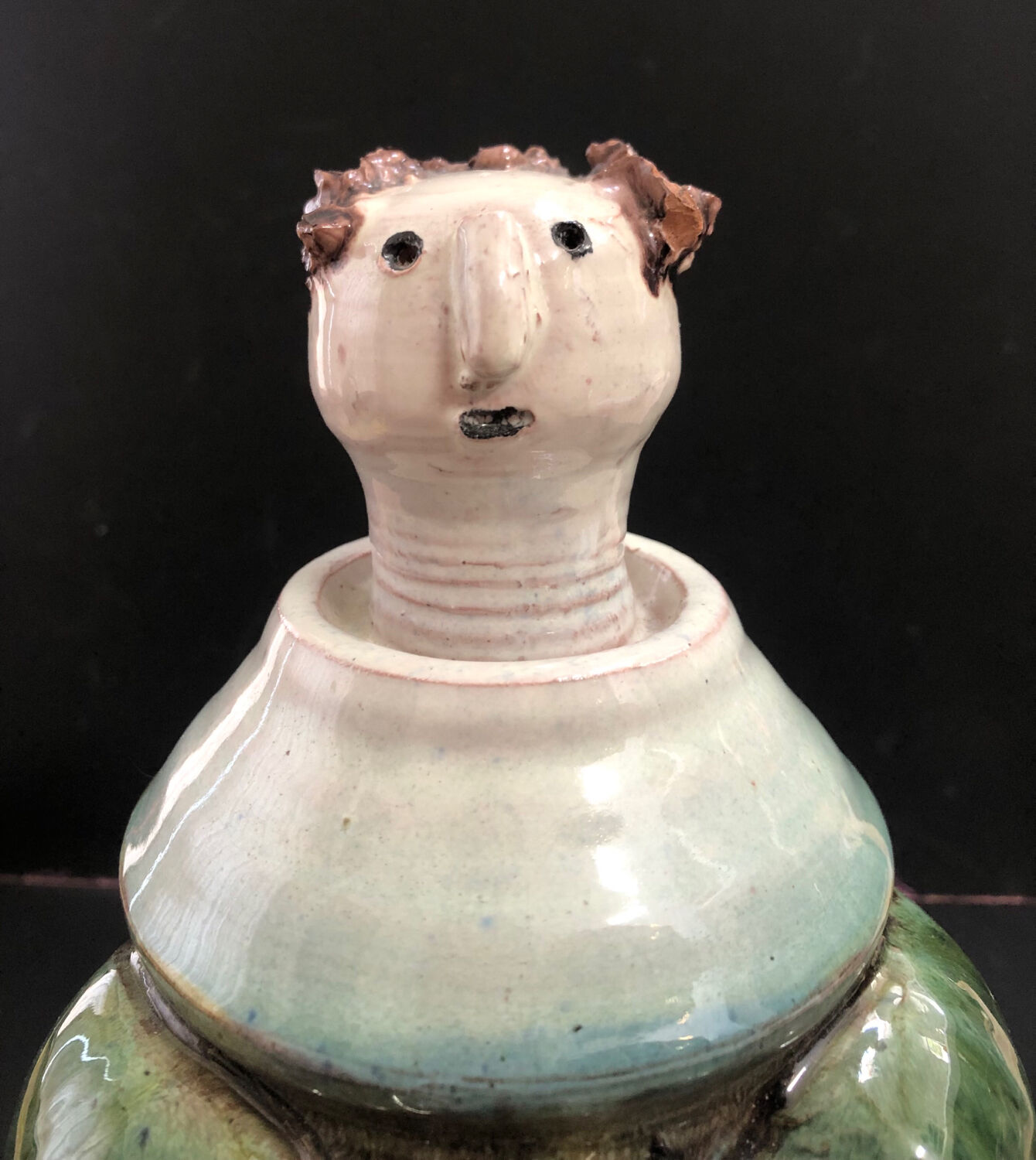 Ceramic shaped piece by Mária Sövegjártó