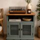 Meuble vintage relooké vert sauge et bois