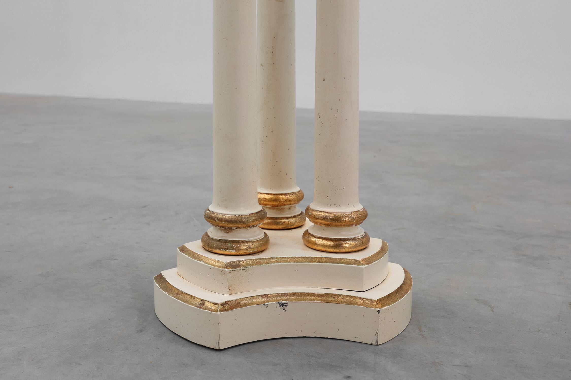 Console française de style Louis XV en bois du XXe siècle