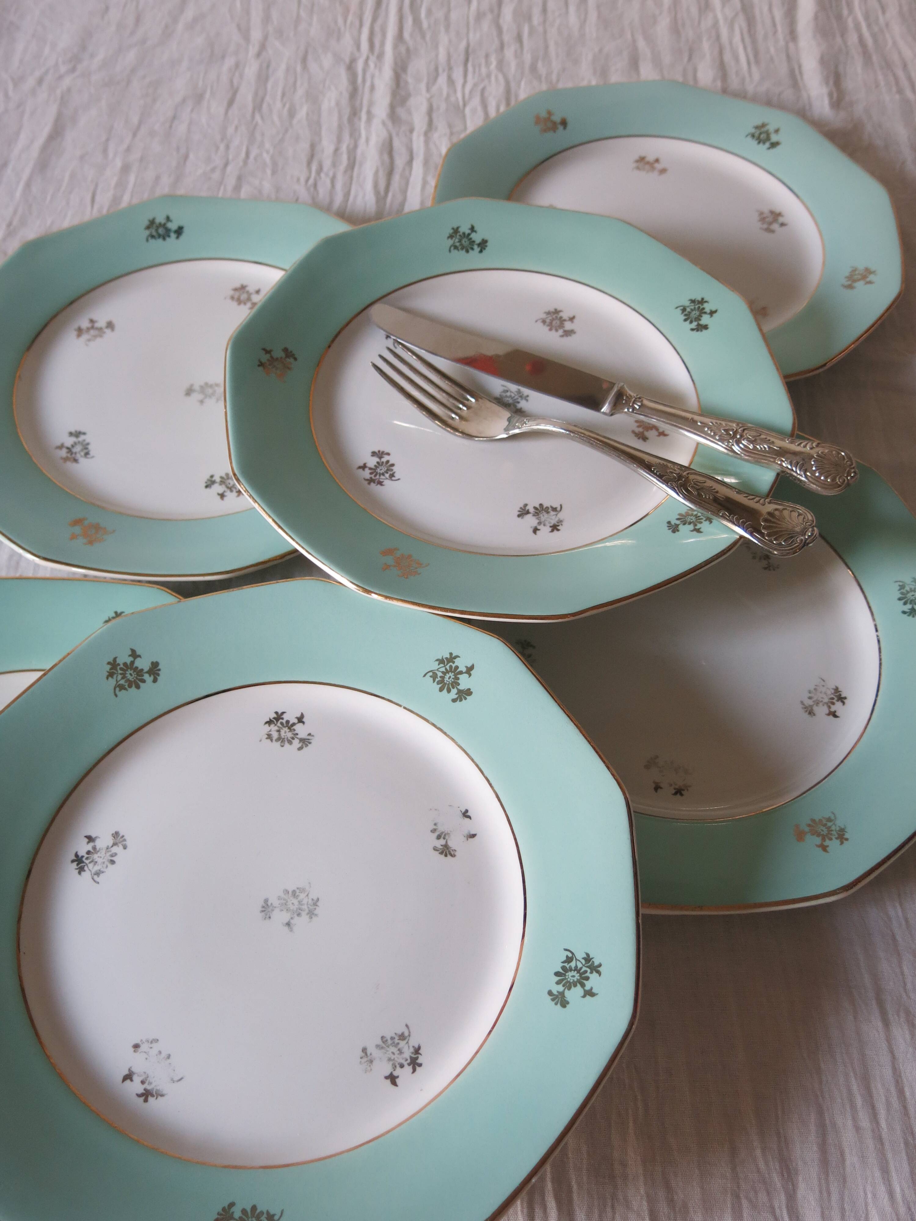 6 flat plates from Moulin des loups in good condition