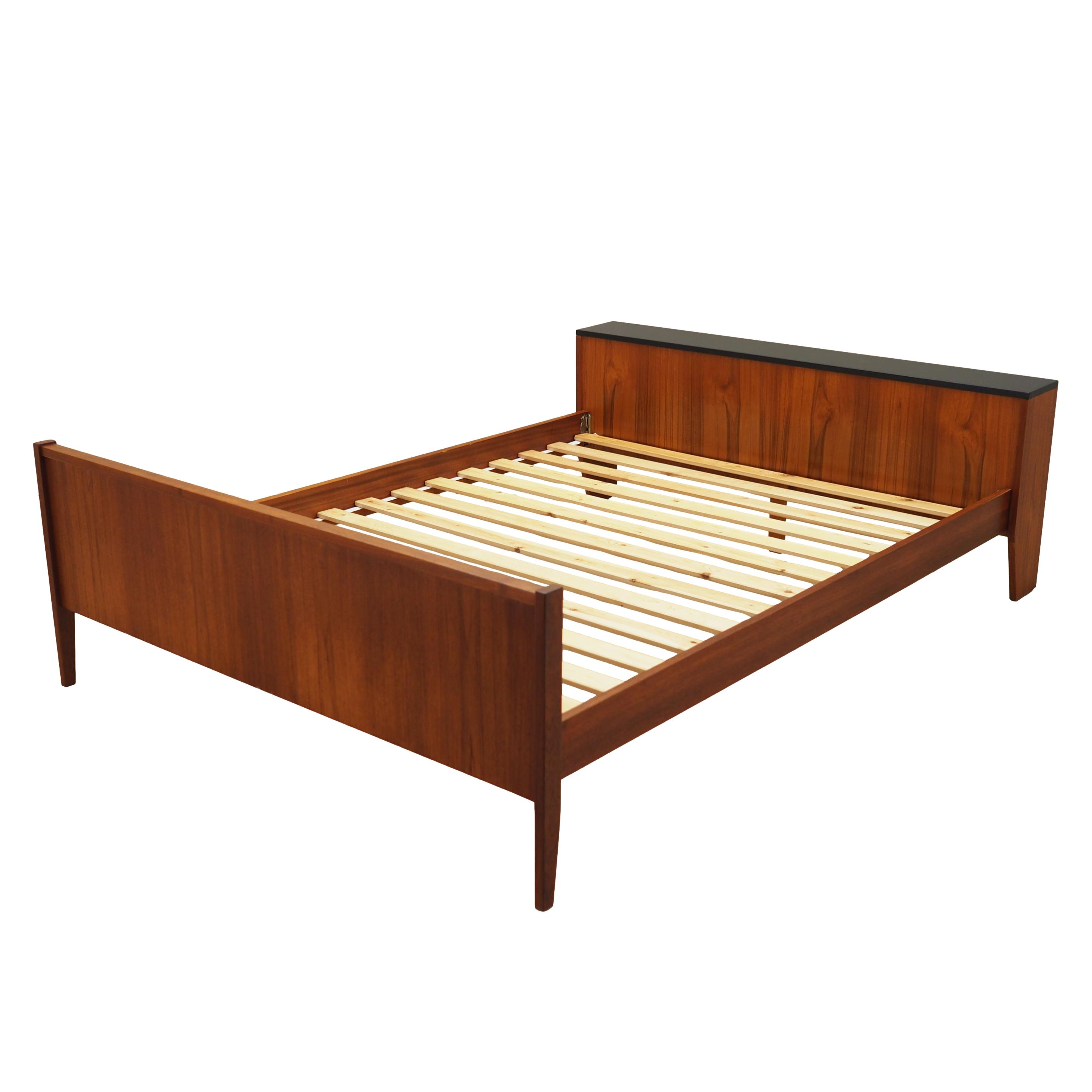 Lit en palissandre, design danois, années 1970, production: Danemark