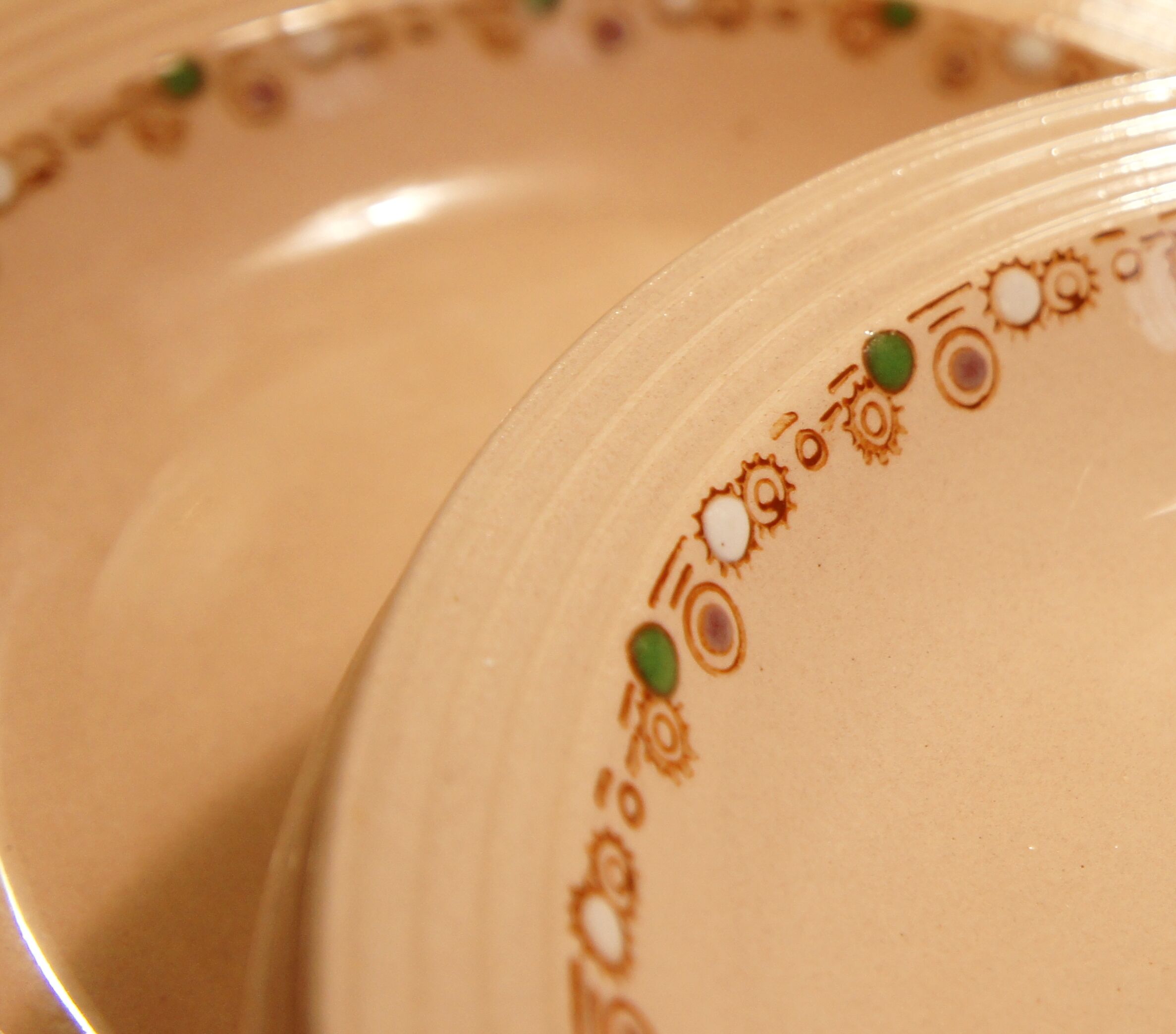 Set of 7 flat plates Longwy "Betty" art deco