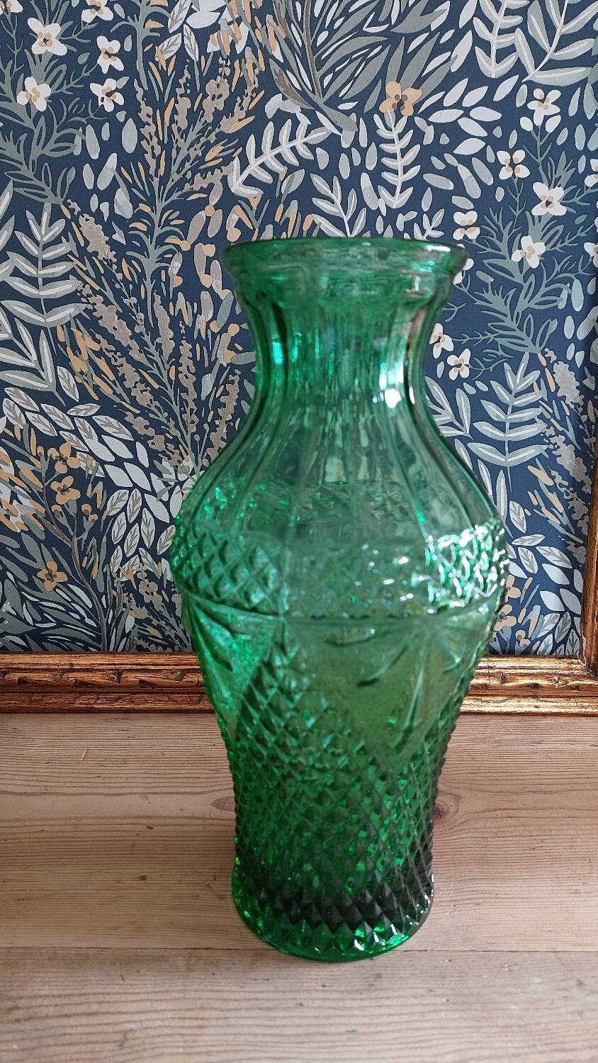Vase verre moulé