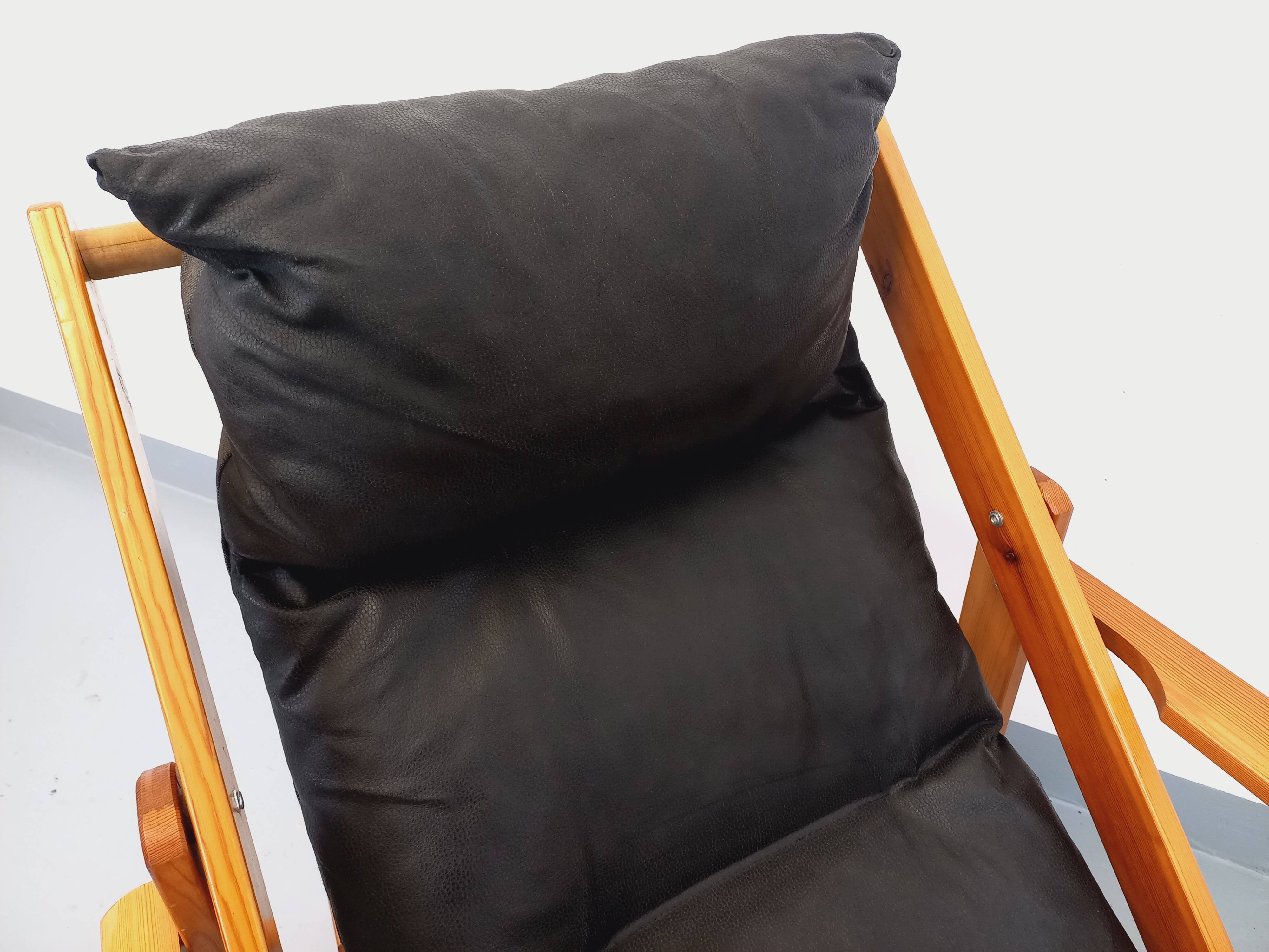 Vintage adjustable folding chaise longue armchair in pine and faux leather