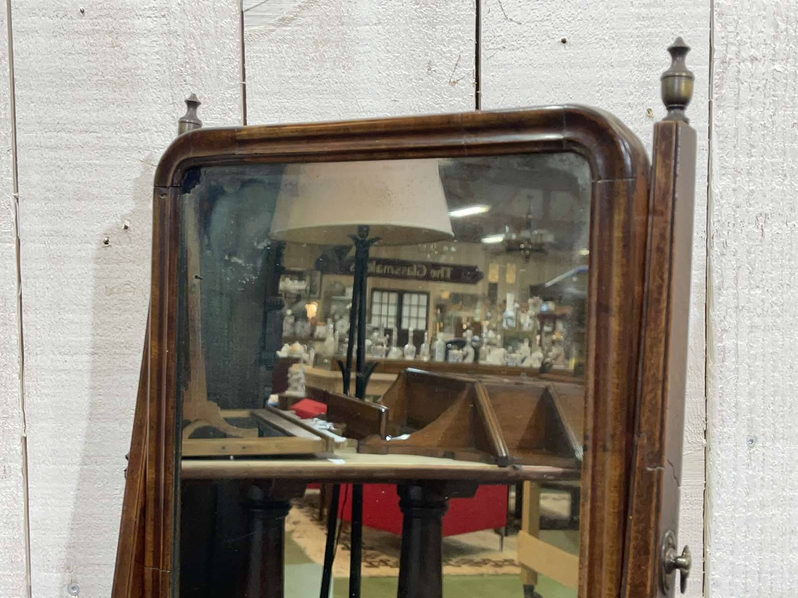 English mahogany dressing table from the late 19th century.