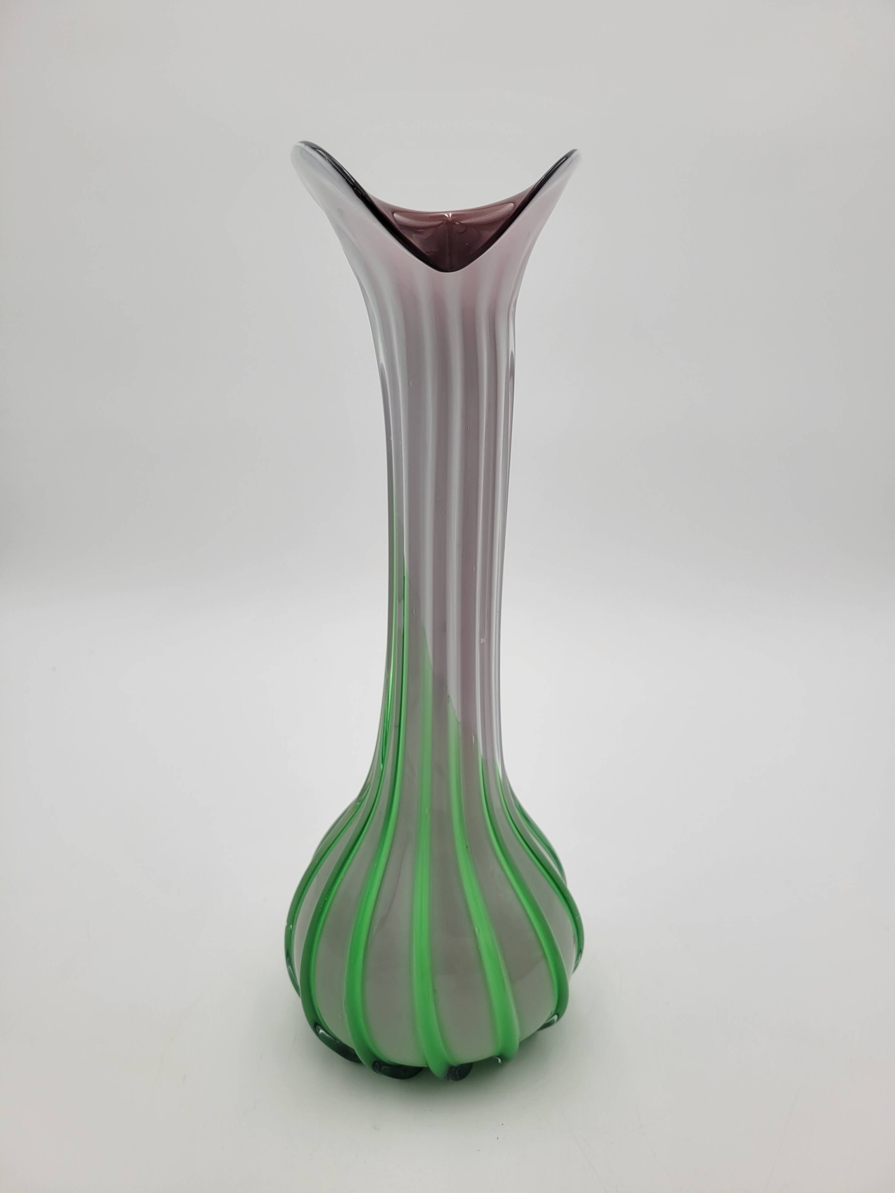 Murano glass vase "Jack in the Pulpit" green and purple